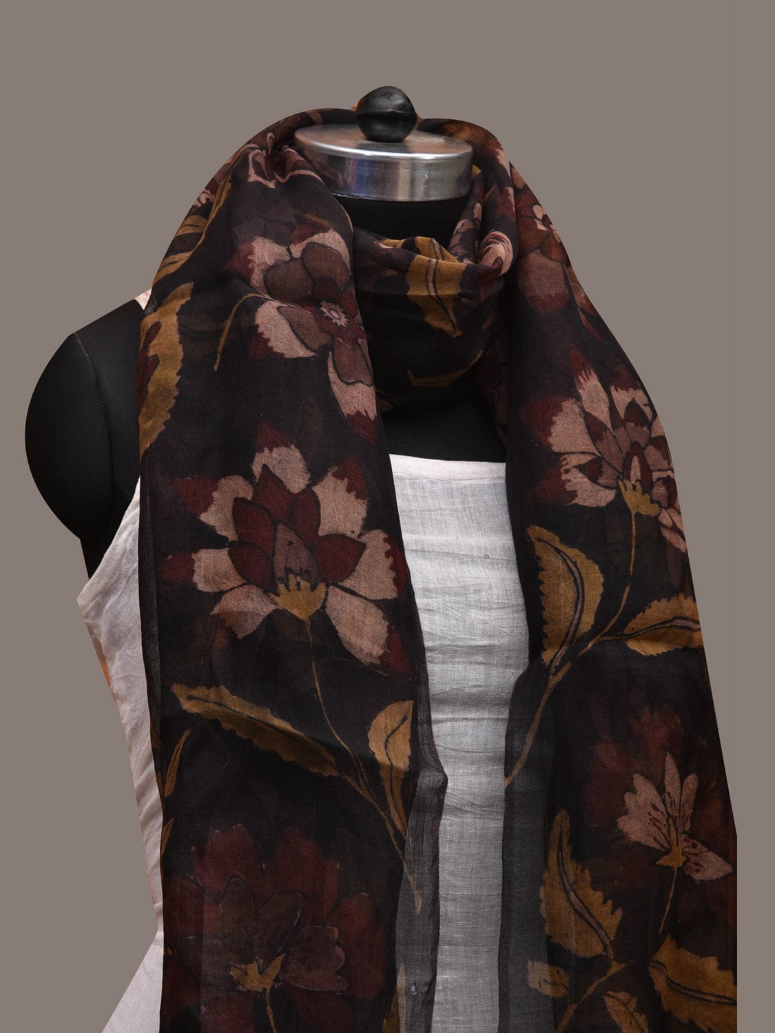 Black Kalamkari Hand Painted Organza Handloom Stole with Floral Design ds2710