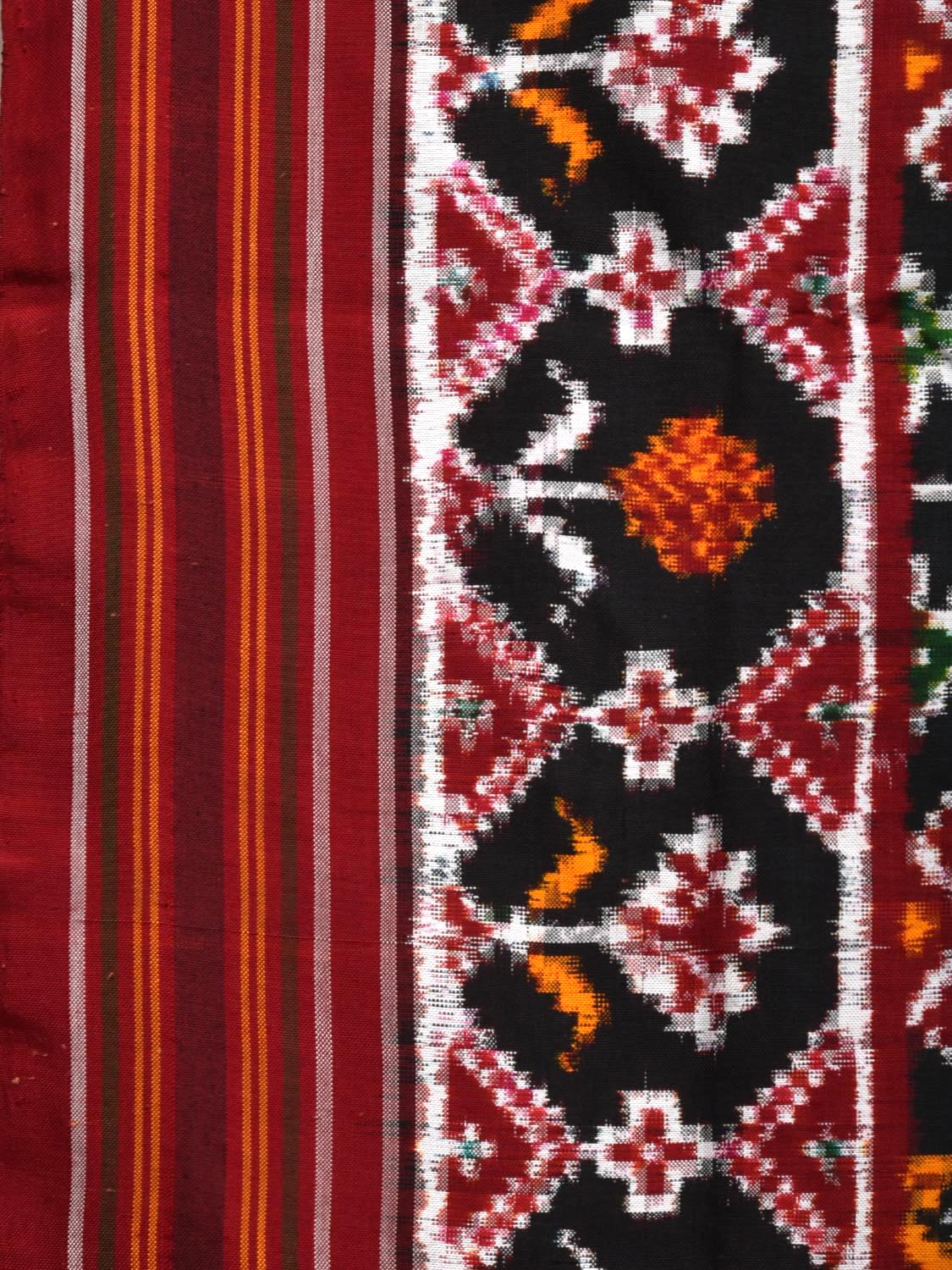 Black Pochampally Double Ikat Silk Handloom Saree with Narikunj Design i0583