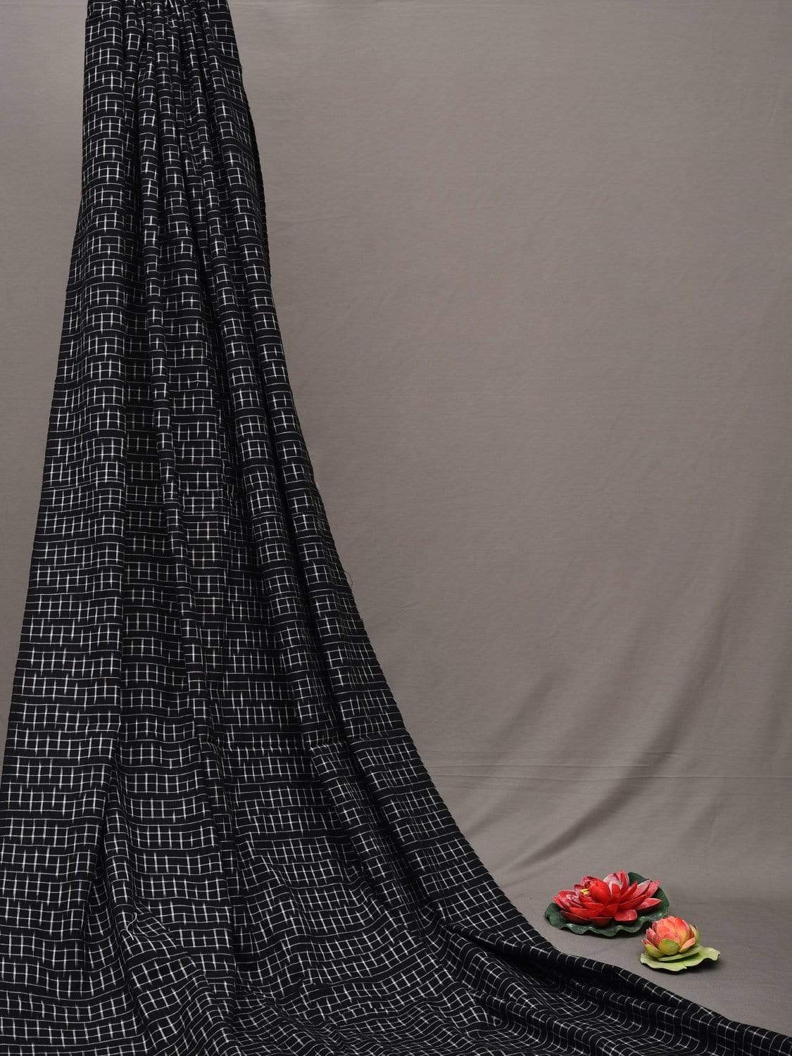 Black Pochampally Ikat Cotton Handloom 2.5mts Fabric with Strips Design f0156