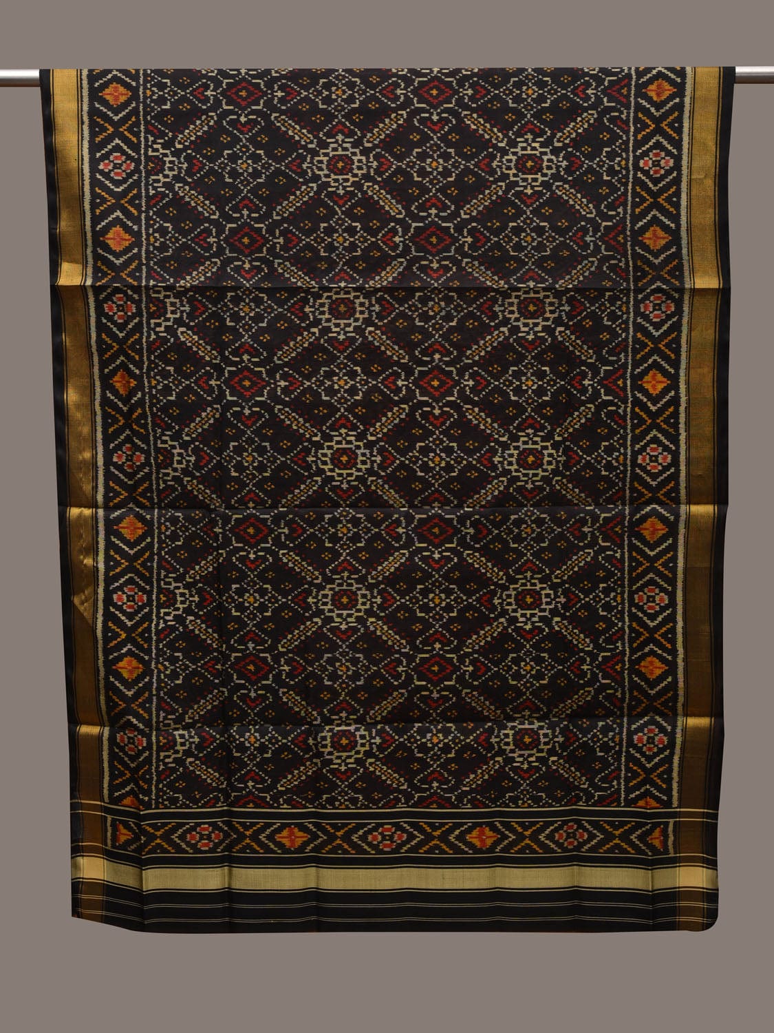 Black Pochampally Ikat Silk Handloom Dupatta with Grill Design ds2722