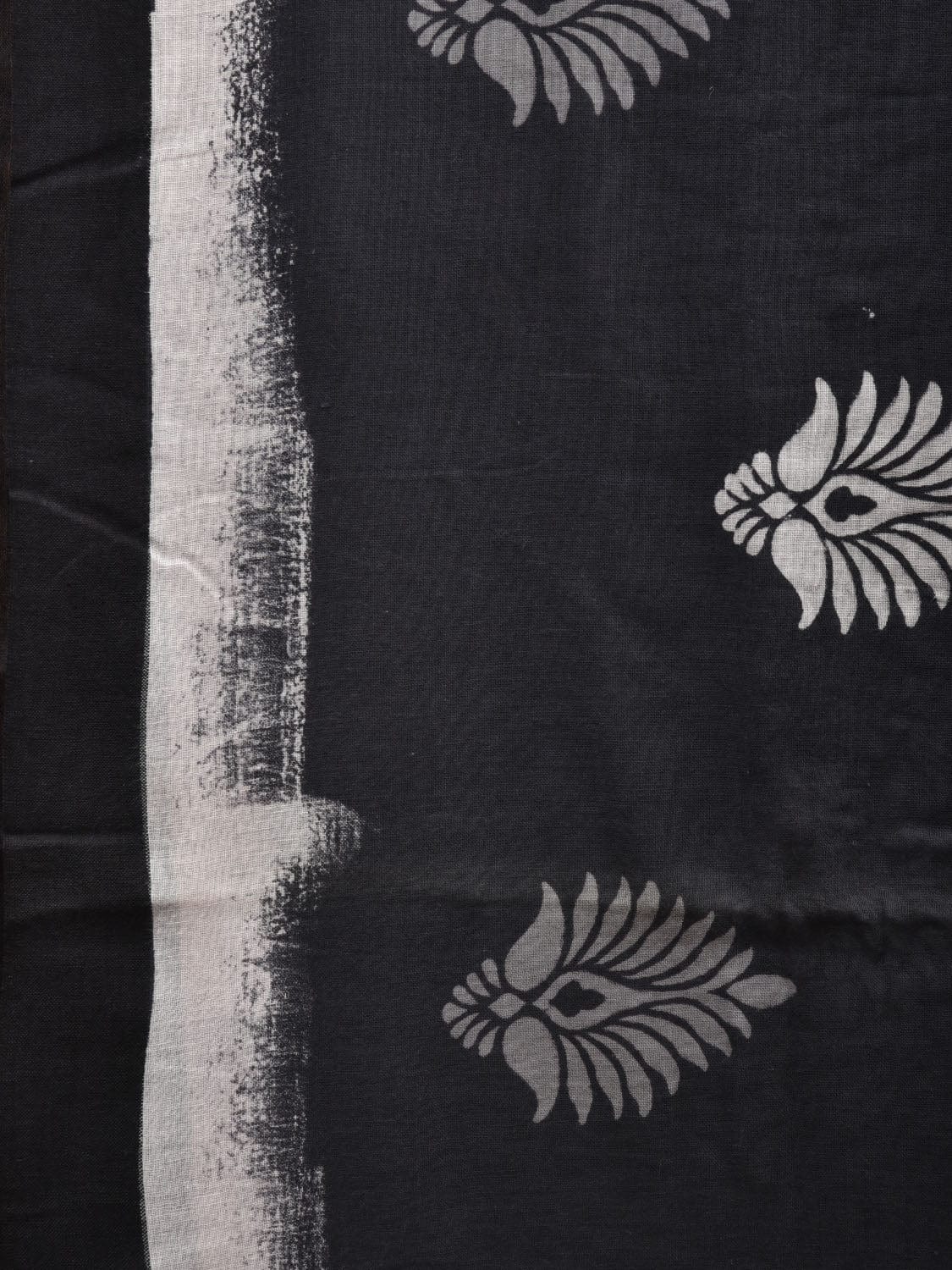 Black Printed Cotton Handloom Saree with Body Buta and Zig-Zag Pallu Design o0308