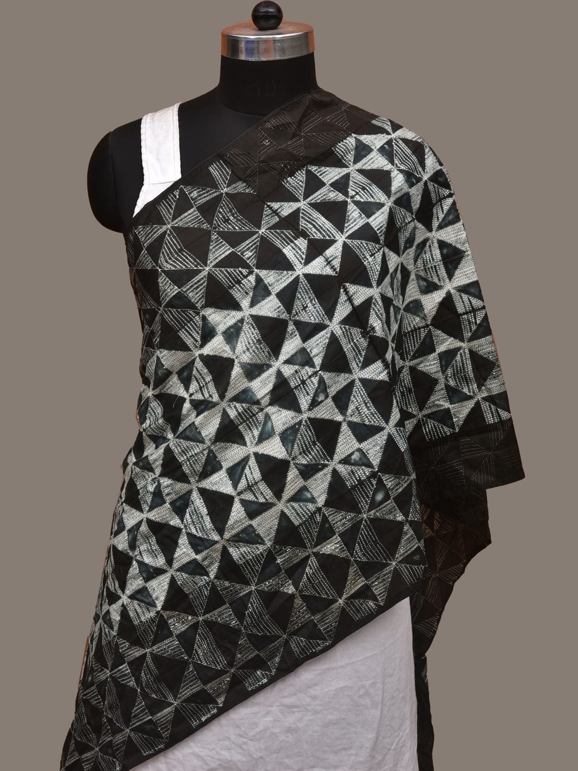 Black Shibori Silk Handloom Stole with Triangle Design ds3107