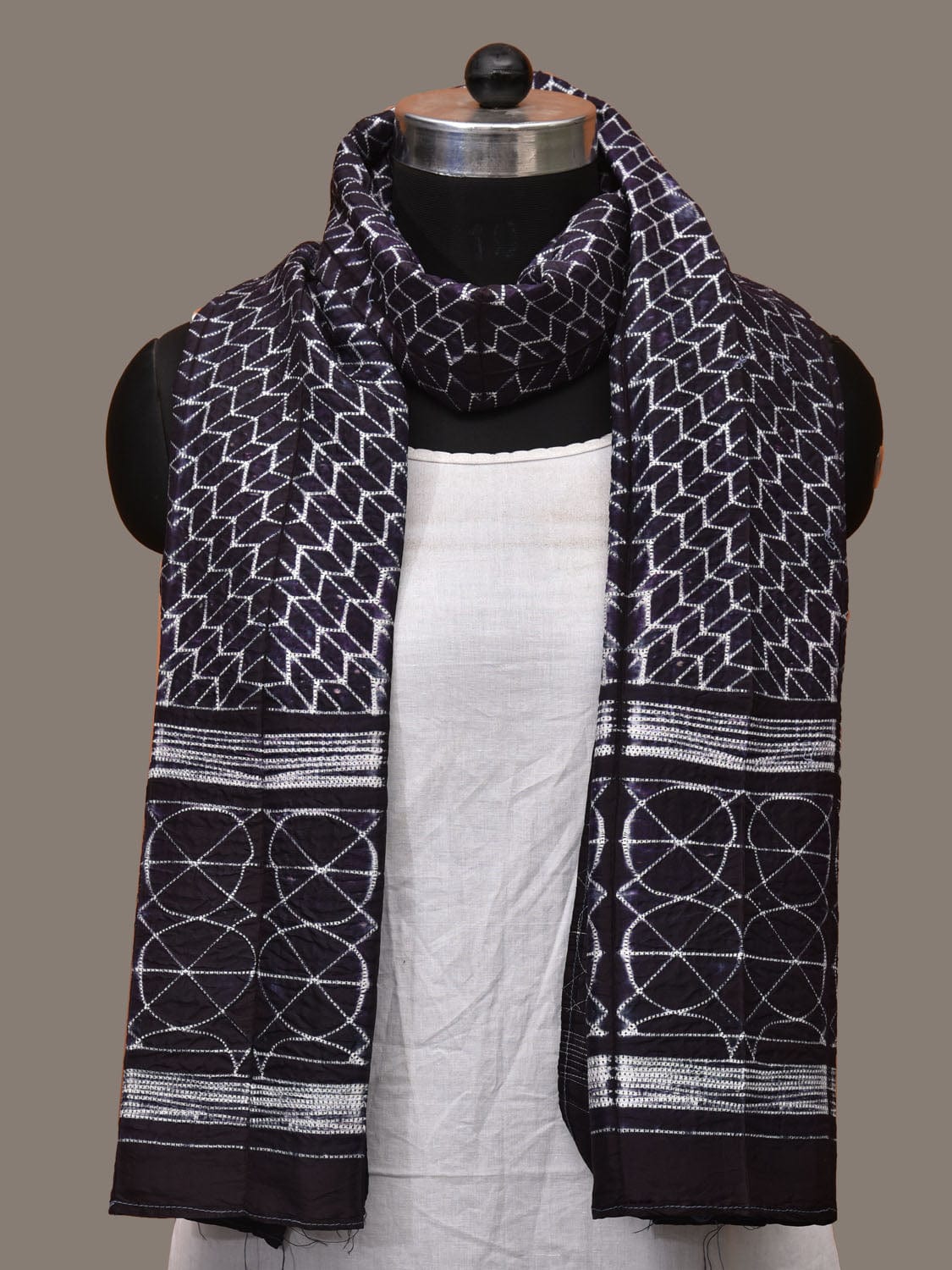 Black Shibori Silk Handloom Stole with Zig-Zag Design ds3157