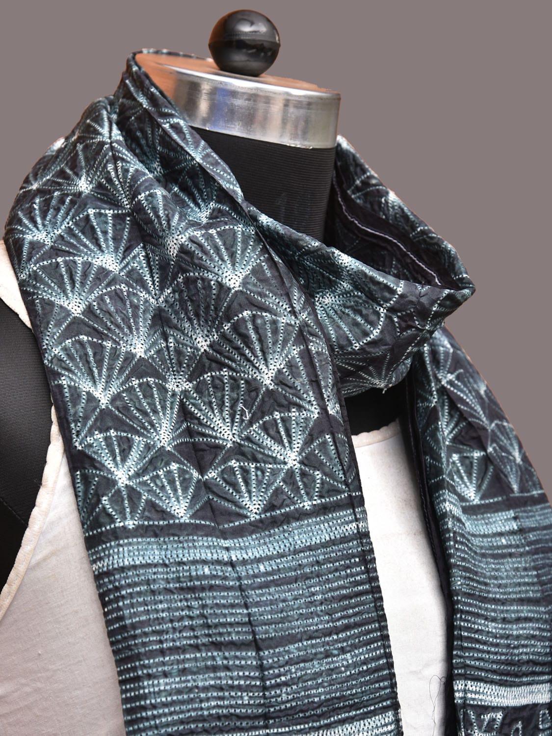 Black Shibori Spun Silk Handloom Stole with Sea Shell Design ds3231