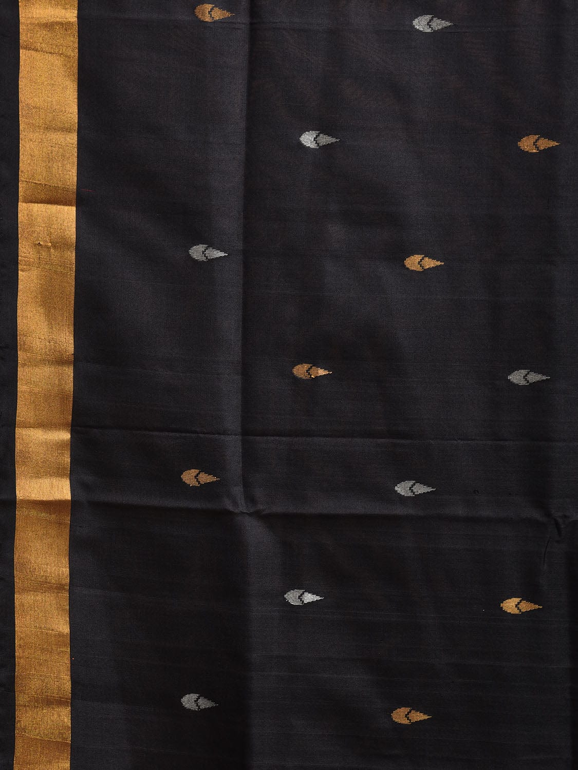 Black Uppada Silk Handloom Saree with Floral and Birds Pallu Design u2336