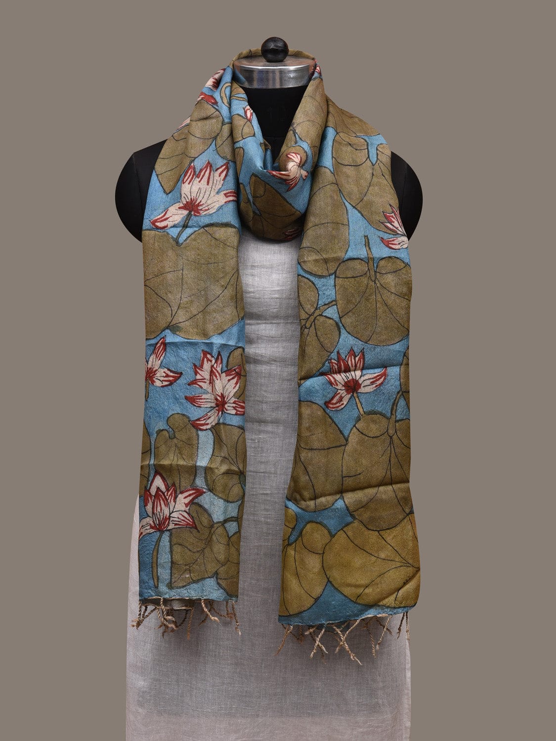 Blue and Green Kalamkari Hand Painted Tussar Handloom Dupatta with Lotus Flowers and Leaves Design ds2871