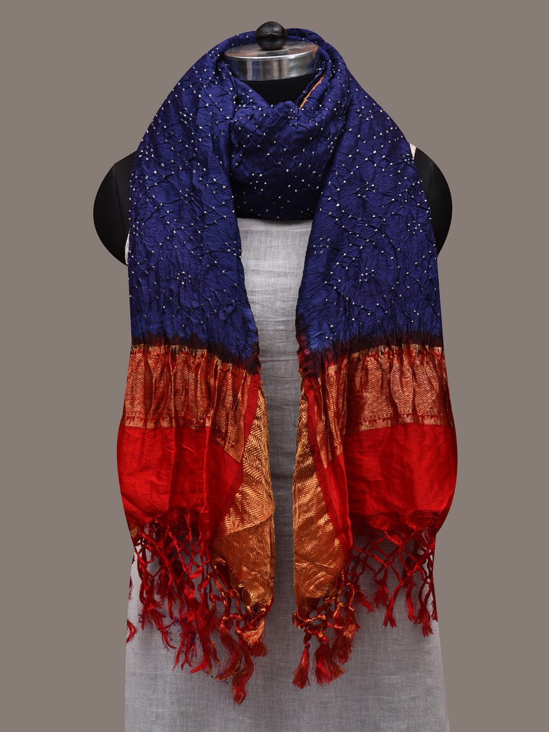 Blue and Red Bandhani Kanchipuram Silk Handloom Dupatta with Border Design ds2766