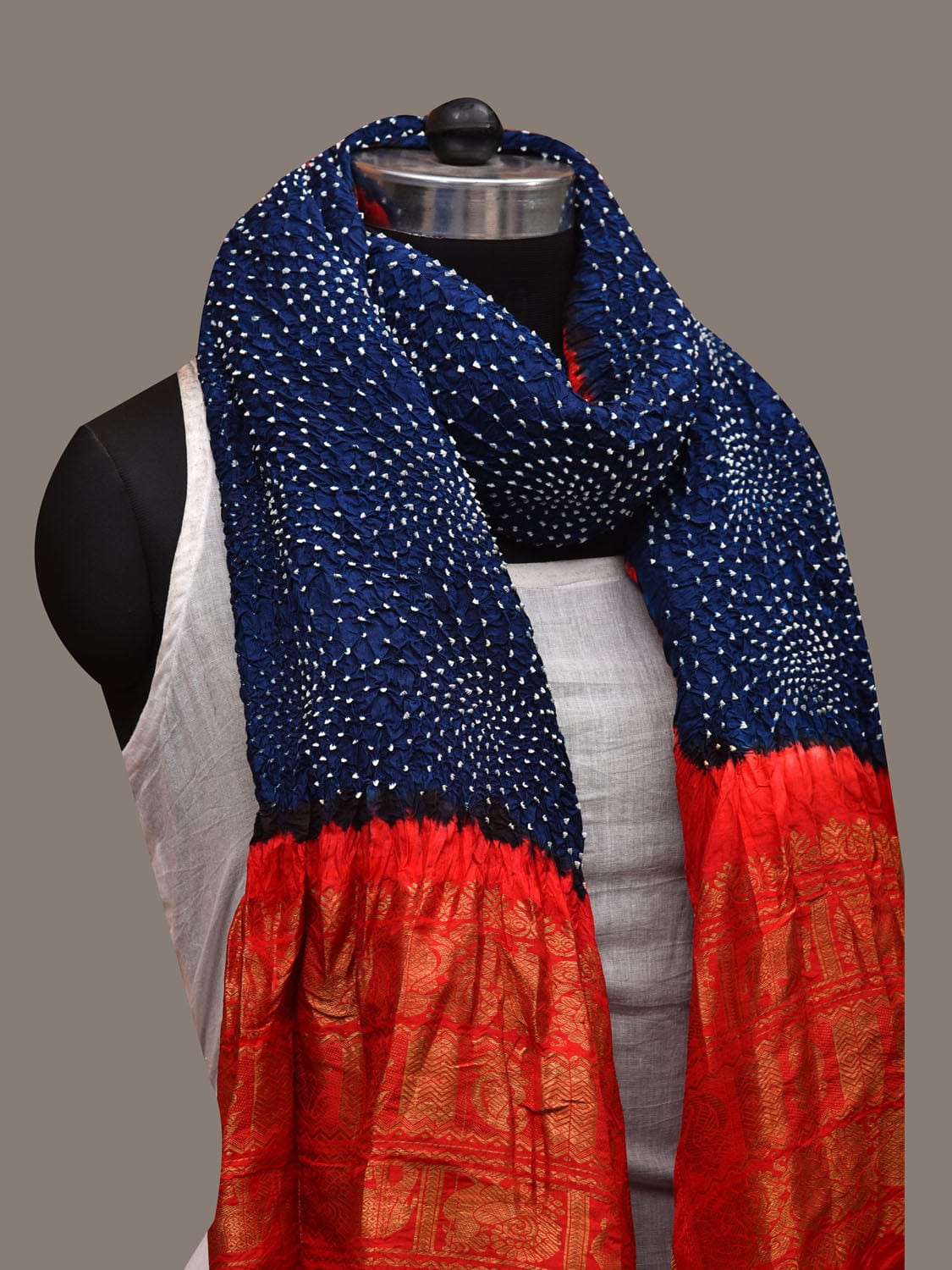 Blue and Red Bandhani Kanchipuram Silk Handloom Dupatta with Border Design ds2900