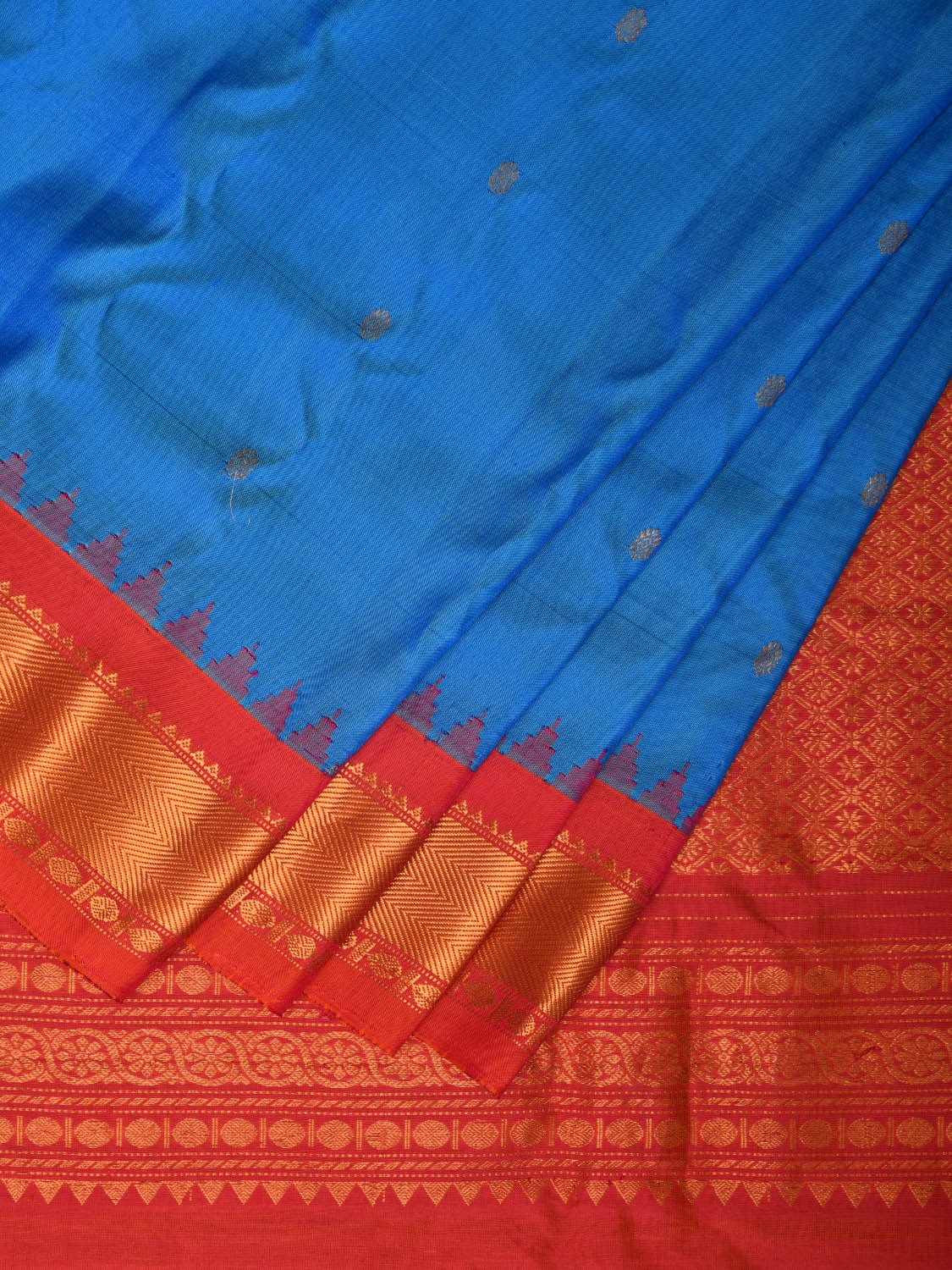 Blue and Red Gadwal Silk Handloom Saree with Mango Pallu Design g0368