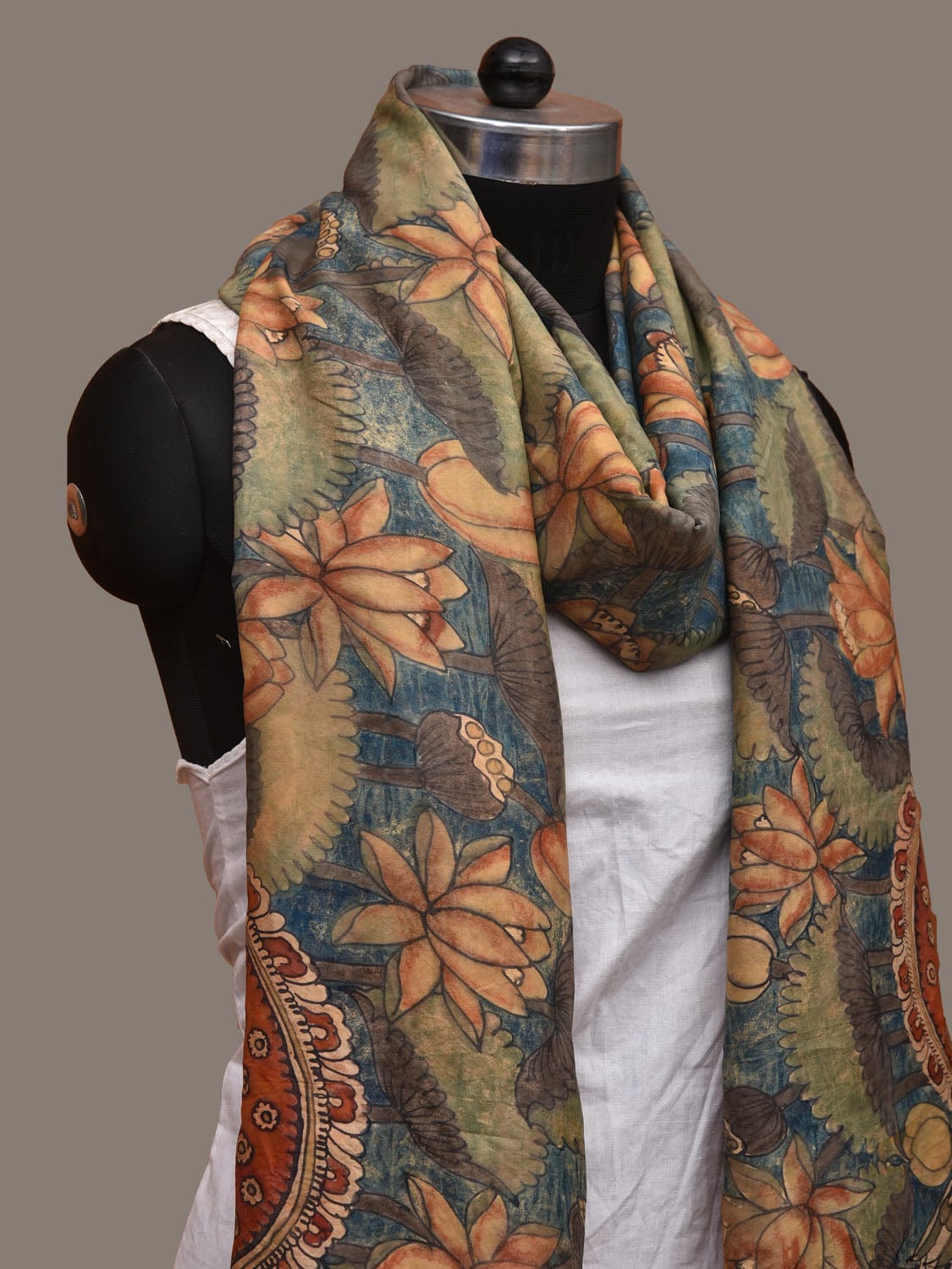 Blue and Red Kalamkari Hand Painted Kanchipuram Silk Handloom Dupatta with Lotus and Peacocks Design ds3123