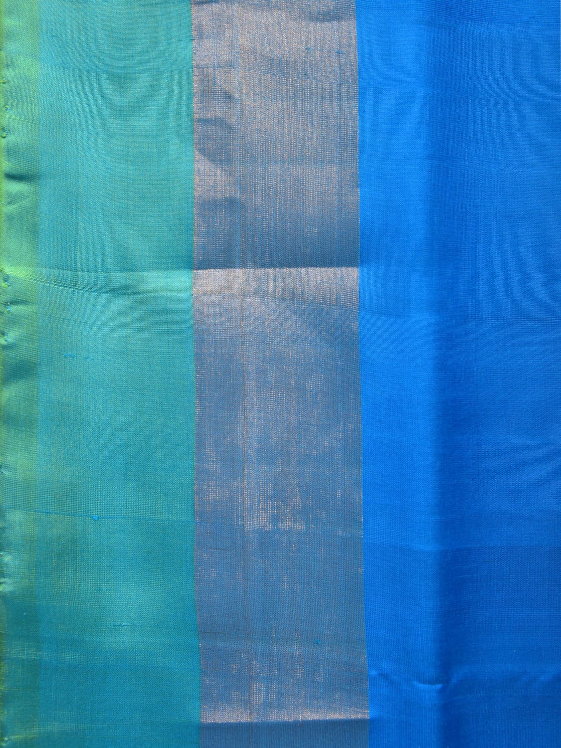Blue and Sea Blue Uppada Silk Handloom Plain Saree with Contrast Pallu Design u2119