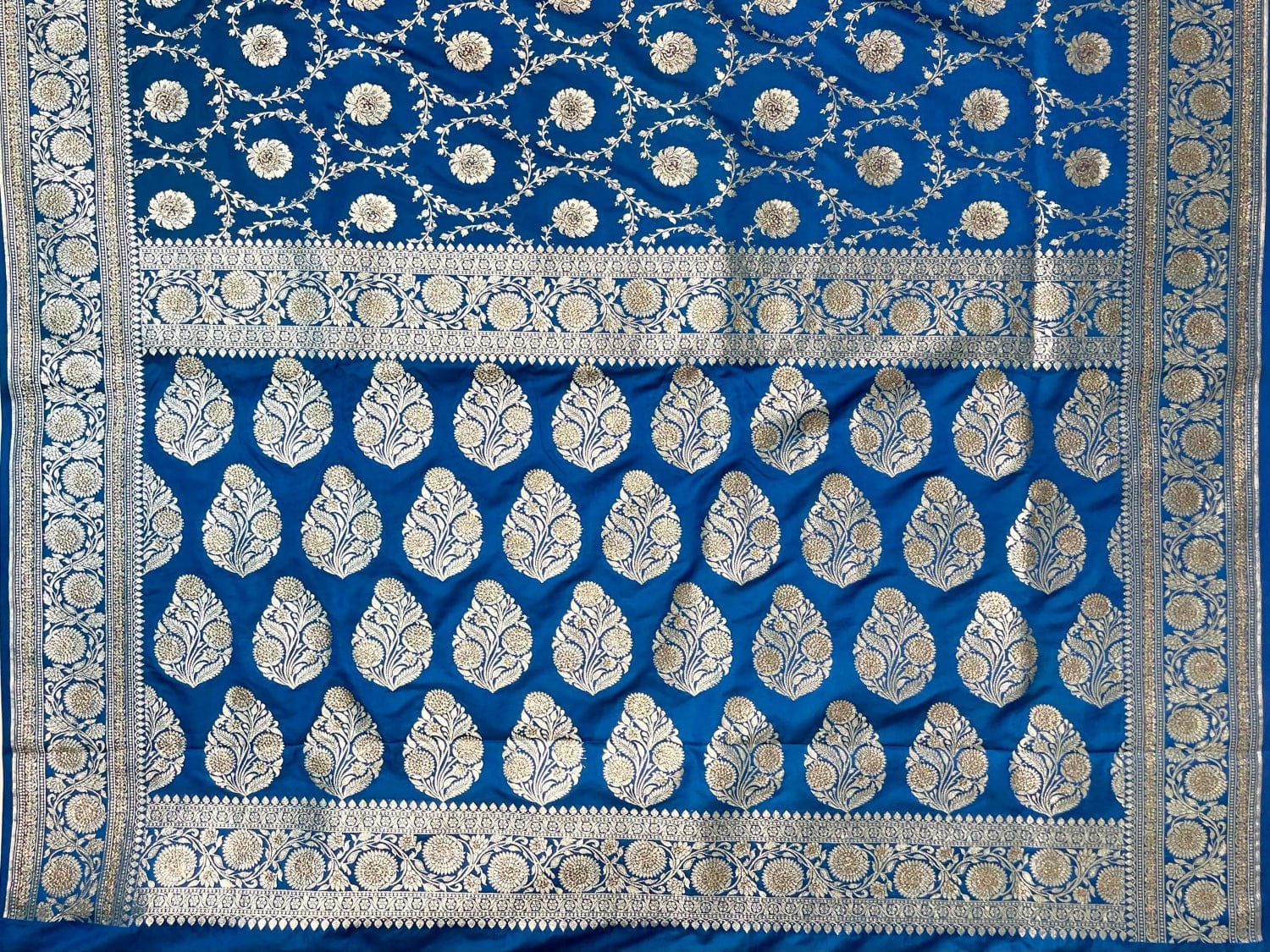 Blue Banaras Katan Silk Saree with Body Butti and Stone Work Design b0388ds