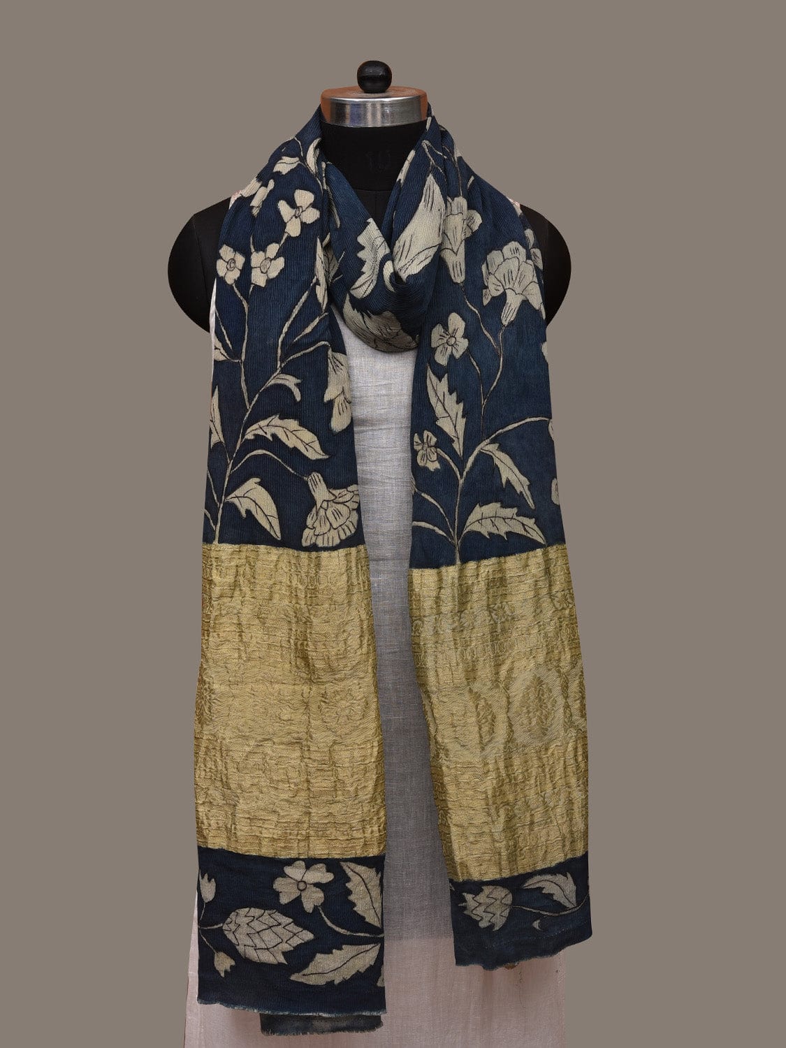 Blue Kalamkari Hand Painted Chiffon Dupatta with Floral and Zari Design ds2952