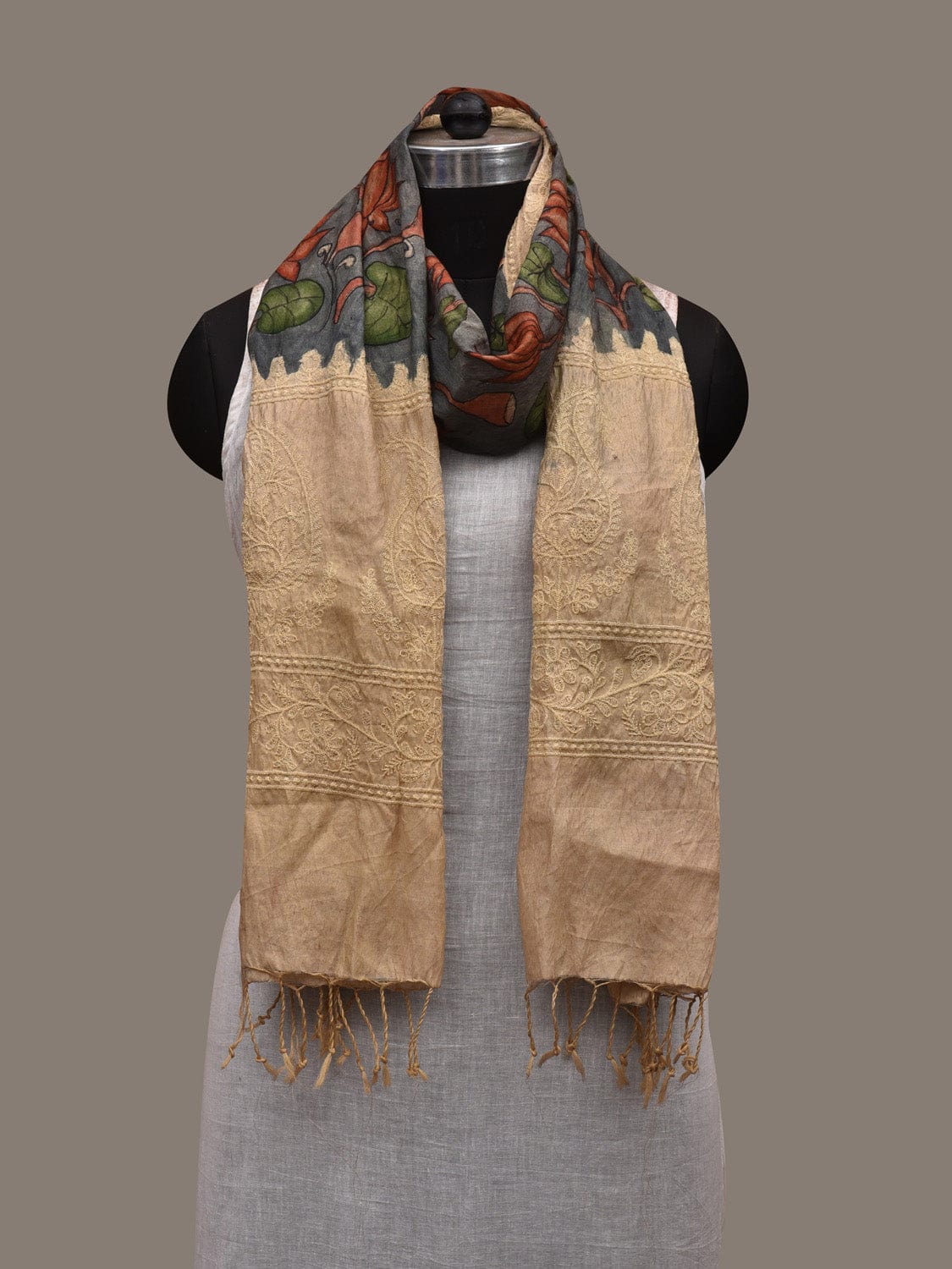 Blue Kalamkari Hand Painted Silk Handloom Stole with Lotus and Embroidary Design ds2939