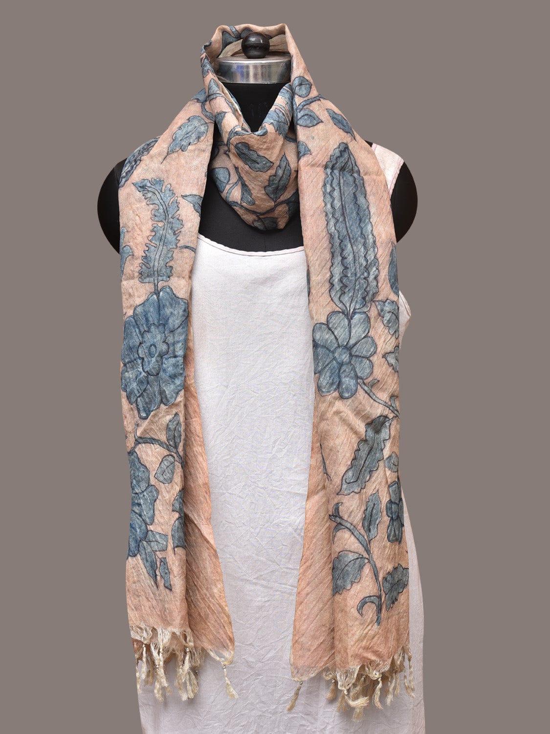Blue Kalamkari Hand Painted Tussar Dupatta with Floral Design ds3398