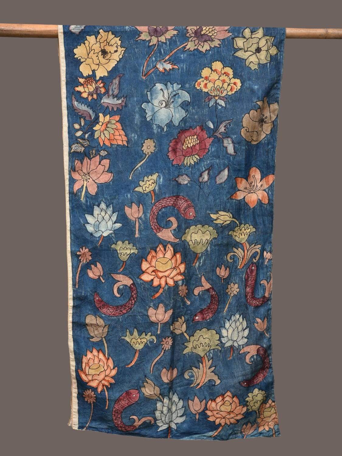 Blue Kalamkari Hand Printed Silk Handloom Stole with Floral and Fishes Design ds2248