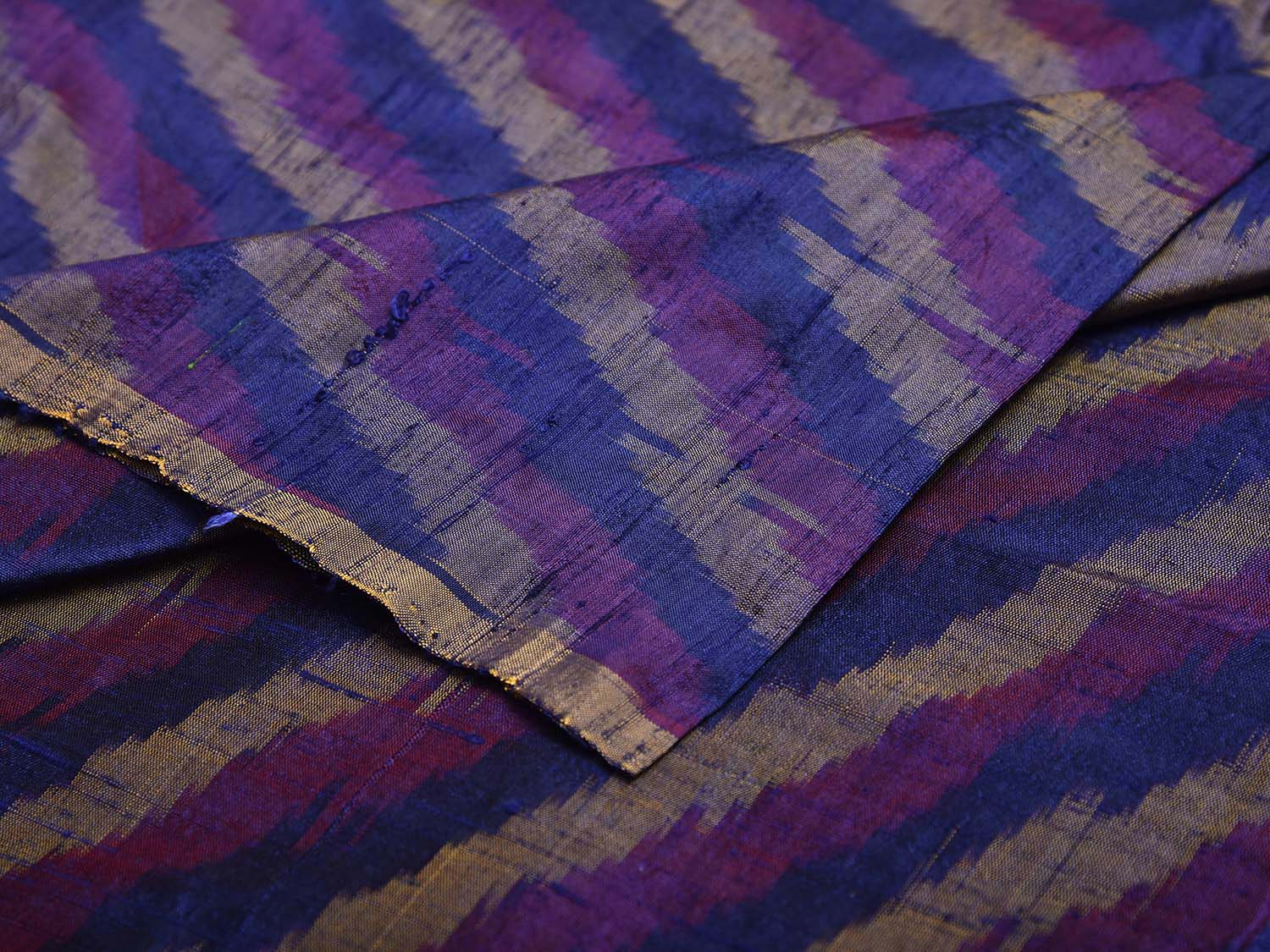 Blue Pochampally Ikat Raw Silk 2.5mts Fabric with Diagonal Design f0275