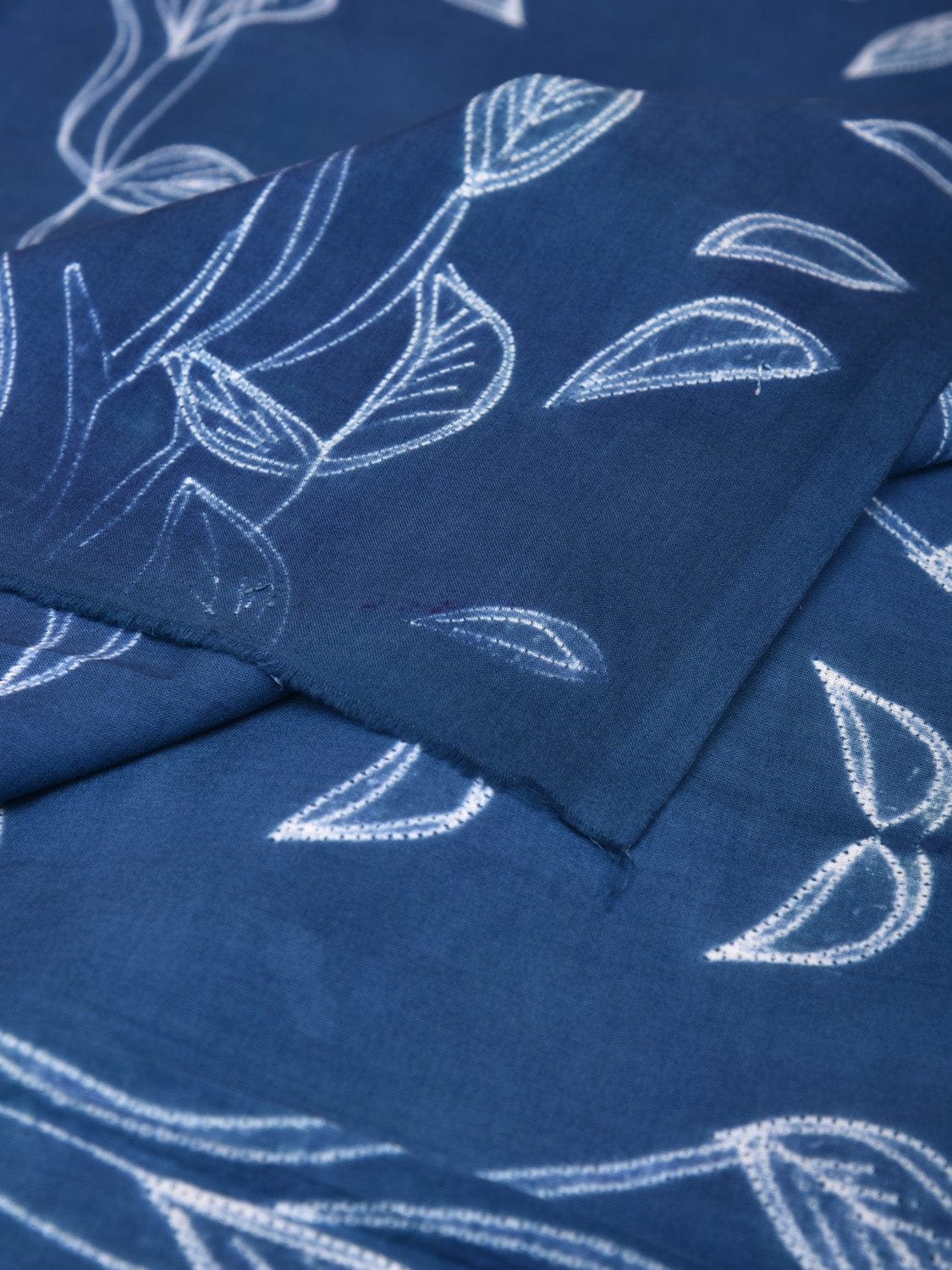 Blue Shibori Cotton Handloom Fabric with Leaves Design f0237