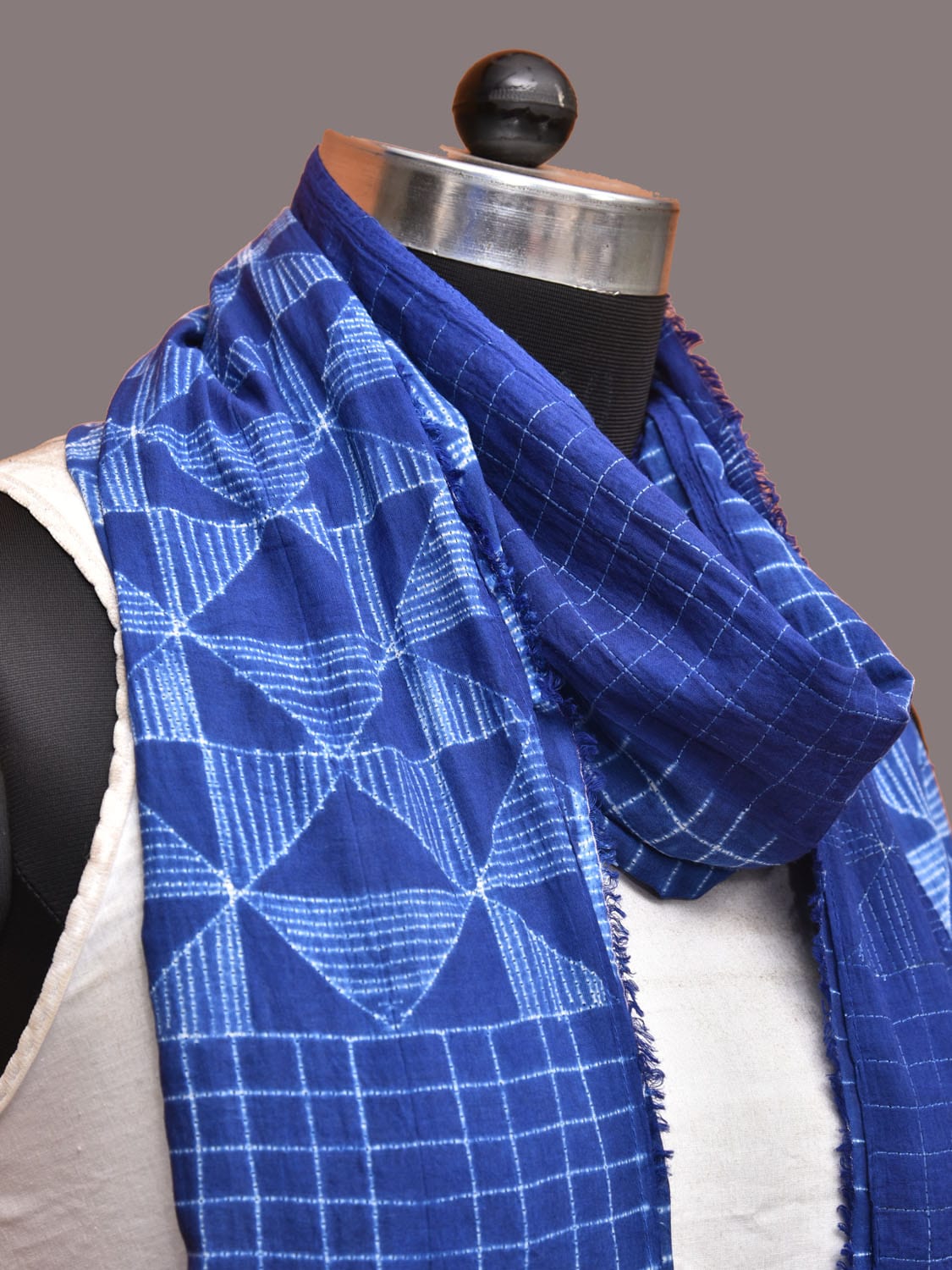 Blue Shibori Silk Handloom Stole with Checks Design ds3236