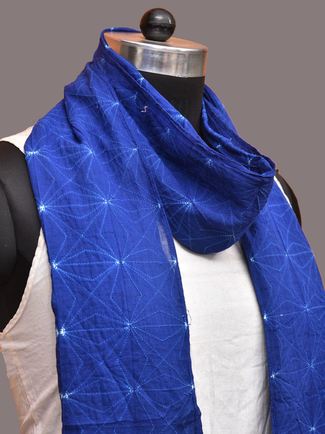 Blue Shibori Silk Handloom Stole with Grill Design ds3238