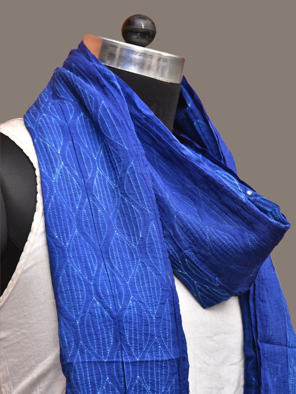 Blue Shibori Silk Handloom Stole with Grill Design ds3264