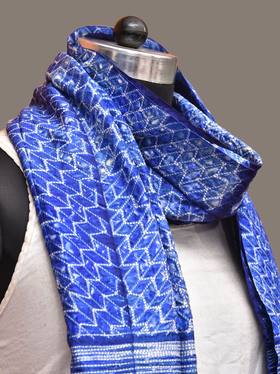 Blue Shibori Silk Handloom Stole with Steps Design ds3257