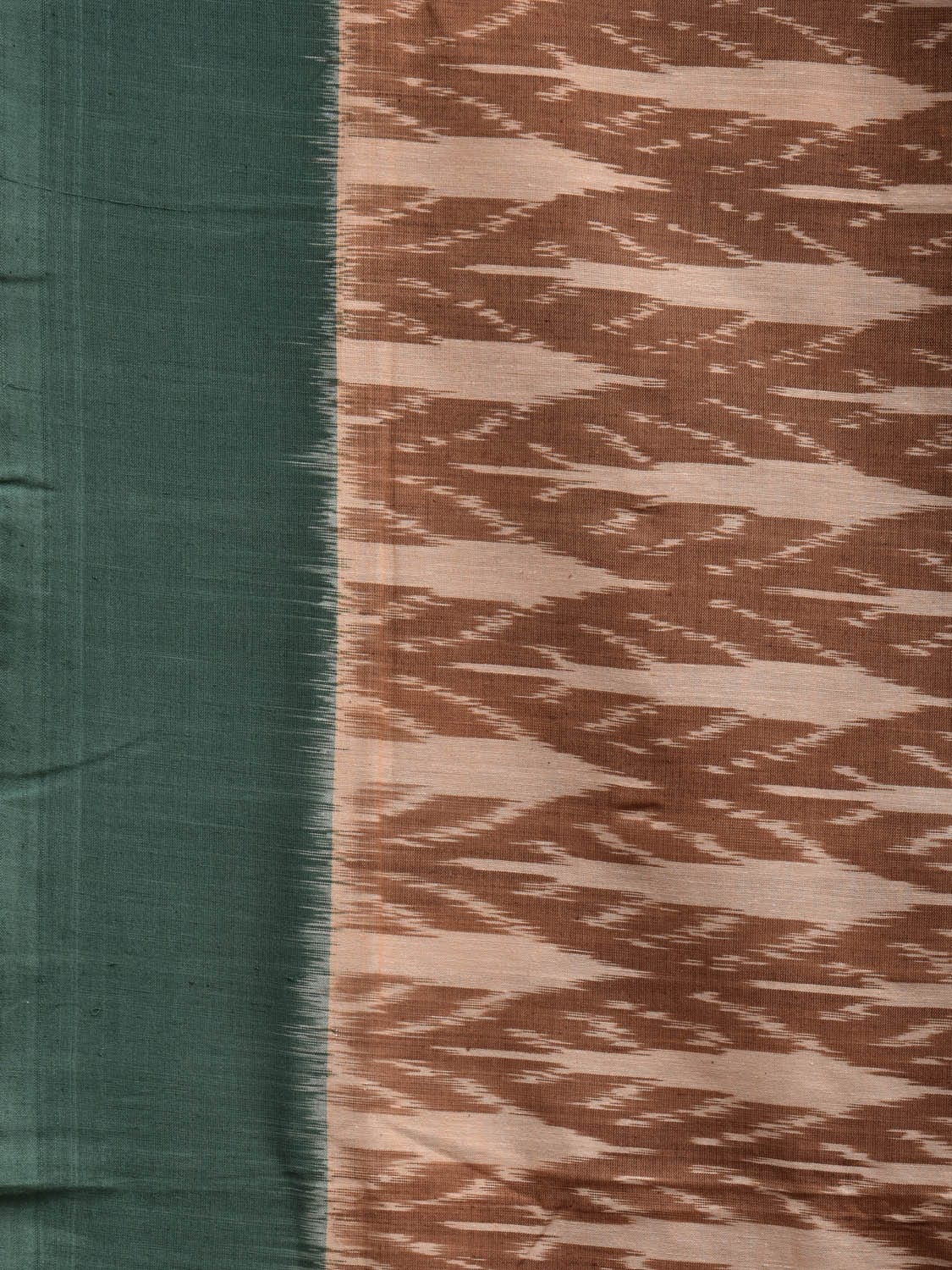 Brown and Green Pochampally Ikat Cotton Handloom Saree with All Over Design i0733