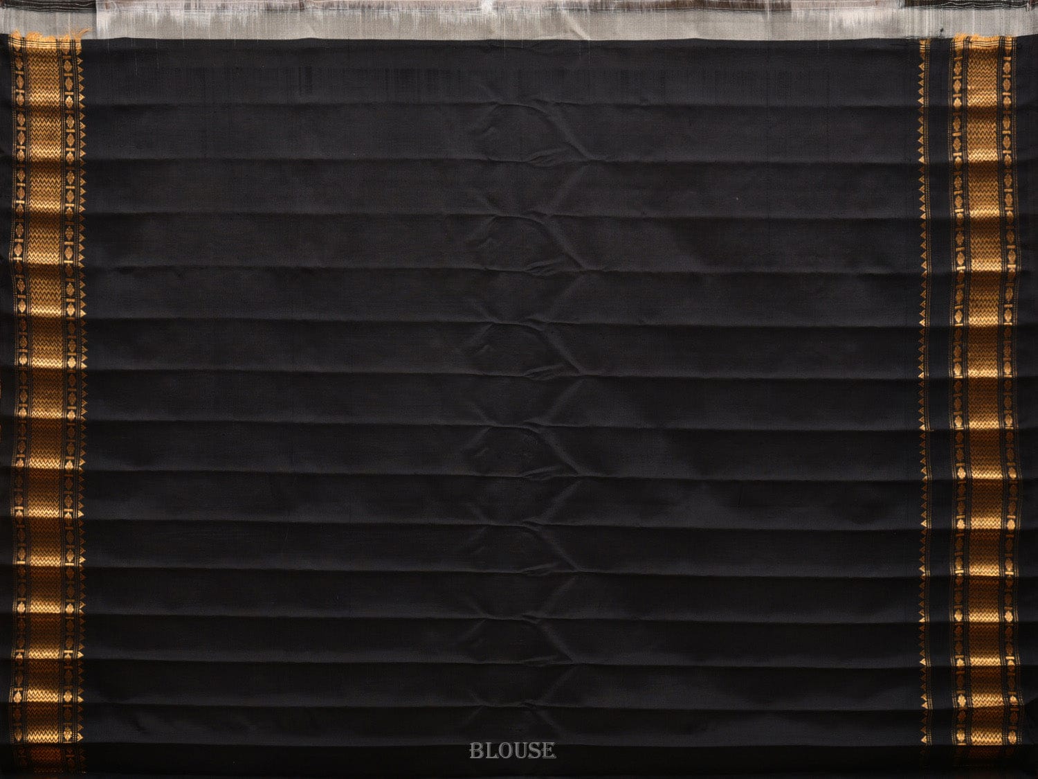 Cream and Black Gadwal Silk Handloom Saree with Mango Pallu and Temple Border Design g0313