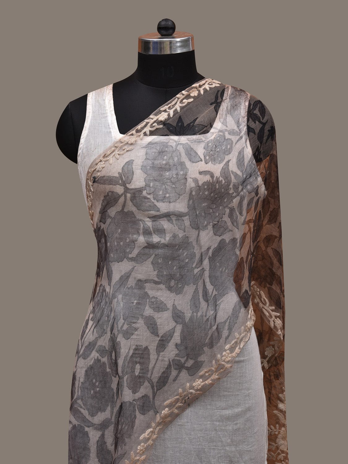 Cream and Black Kalamkari Hand Painted Organza Silk Stole with Floral and Embroidary Design ds2887