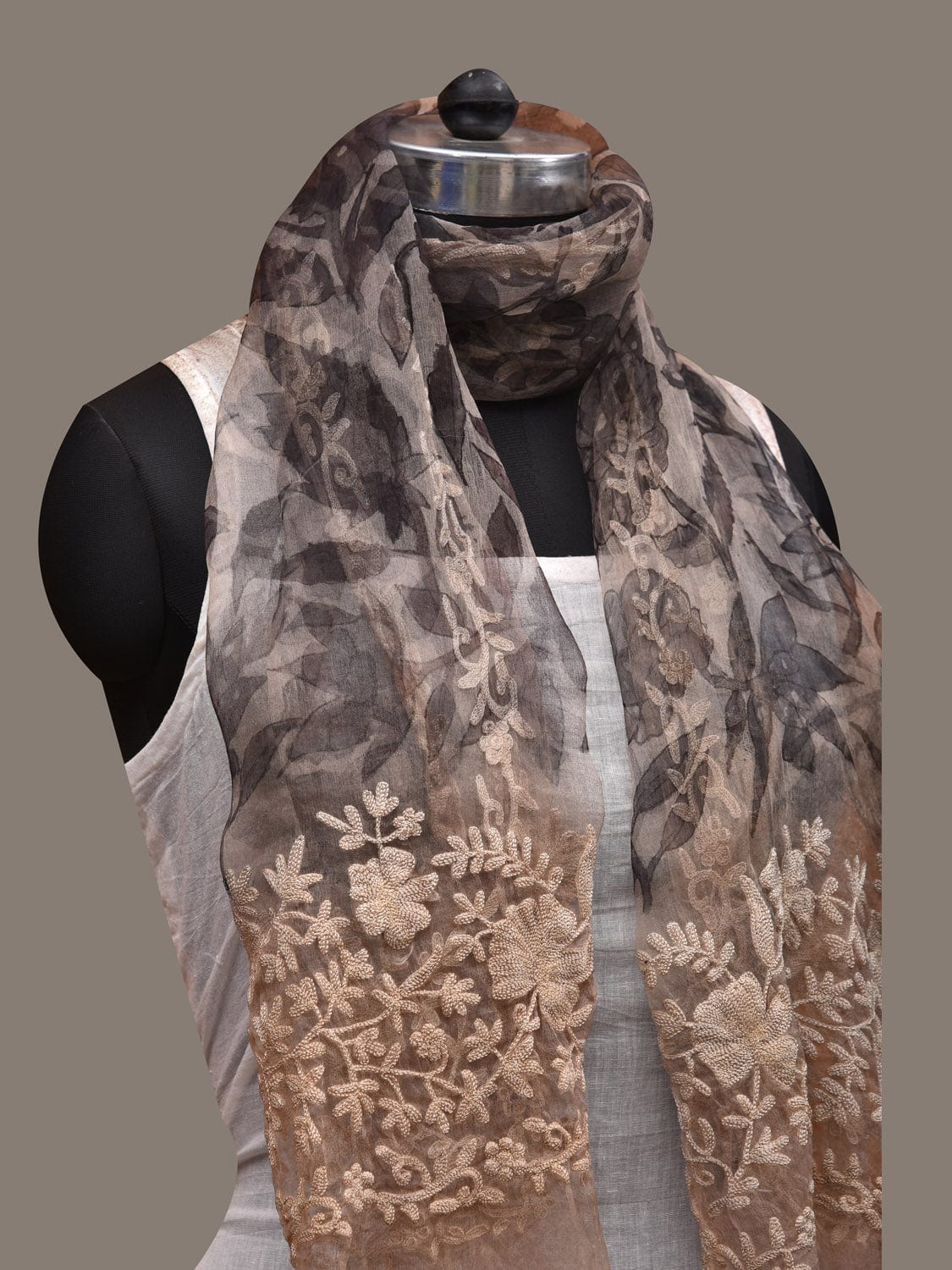 Cream and Black Kalamkari Hand Painted Organza Silk Stole with Floral and Embroidary Design ds2887