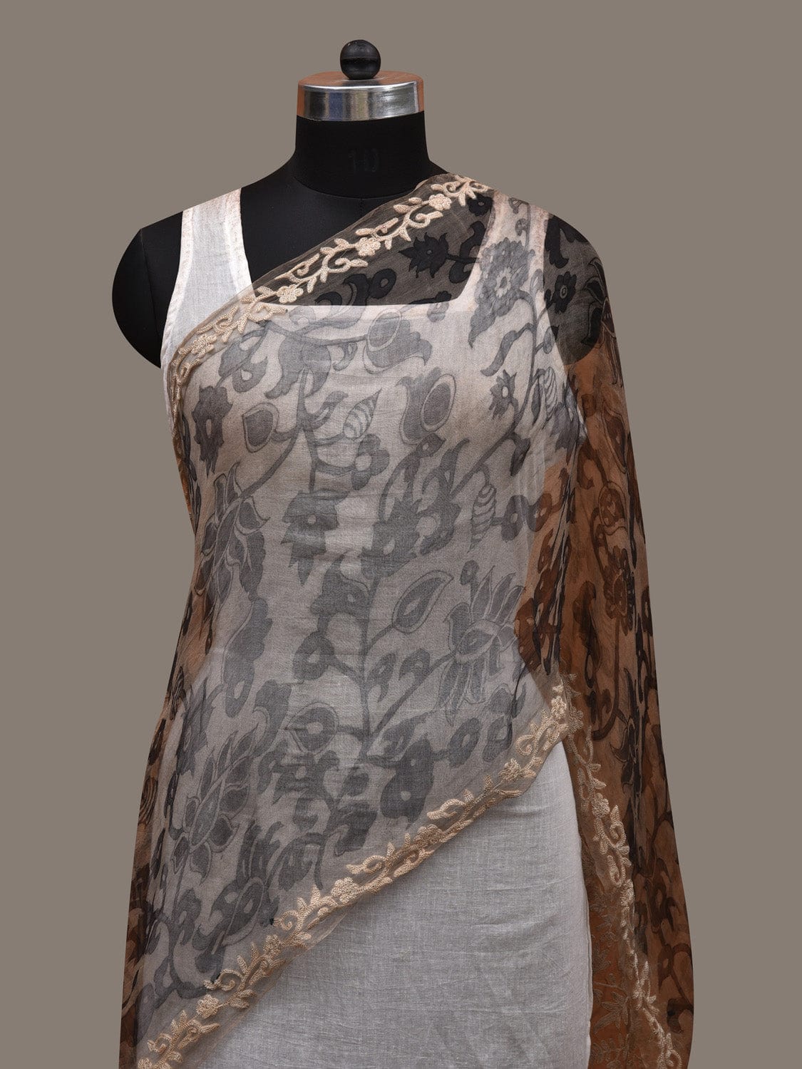 Cream and Black Kalamkari Hand Painted Organza Silk Stole with Floral and Embroidary Design ds2893