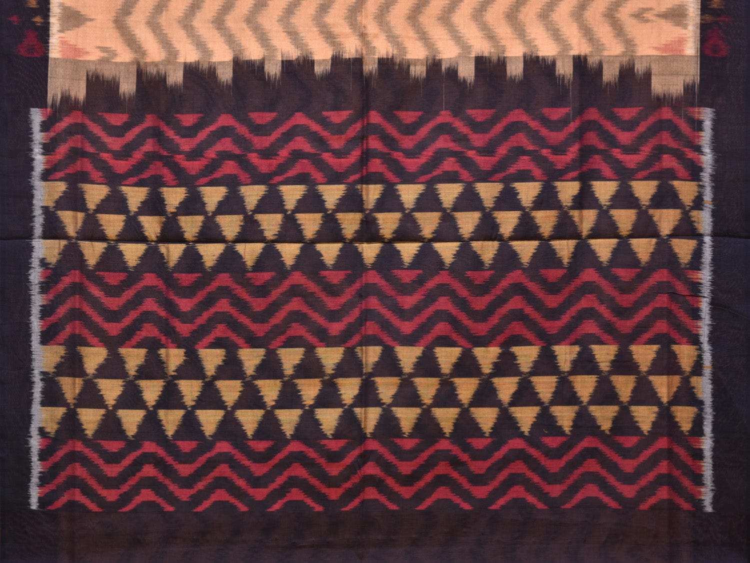 Cream and Black Pochampally Ikat Cotton Handloom Saree with Zig-Zag Design i0793