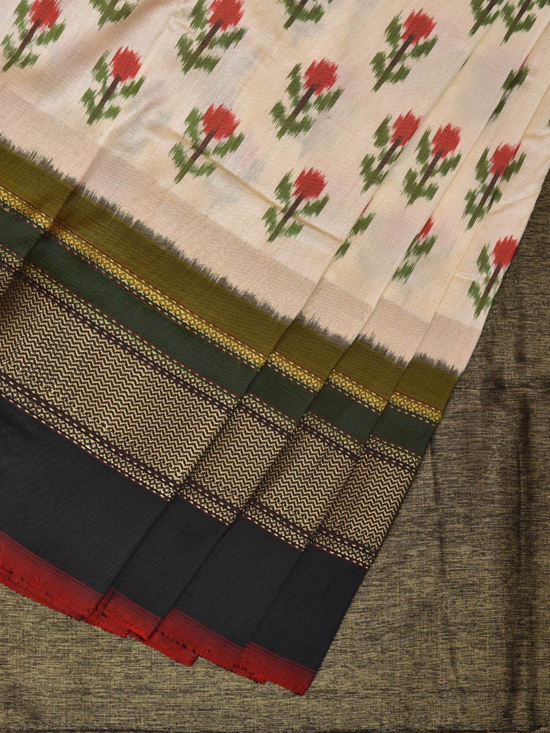 Cream and Black Pochampally Ikat Silk Handloom Saree with Body Buta Design i0859