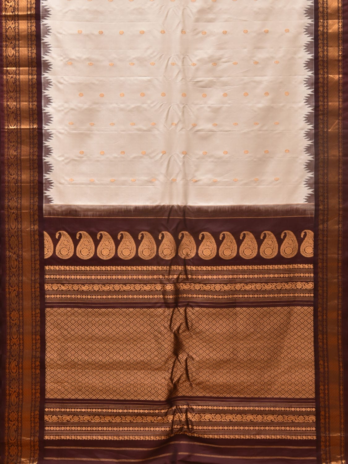Cream and Brown Gadwal Silk Handloom Saree with Mango Pallu and Border Design g0339