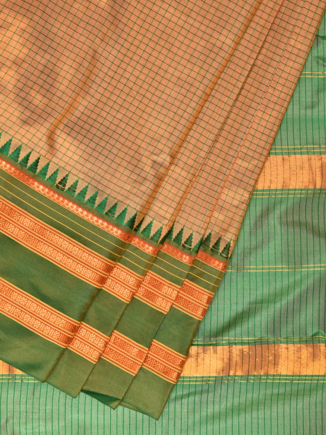 Cream and Green Narayanpet Silk Handloom Saree with Checks Design No Blouse np0755