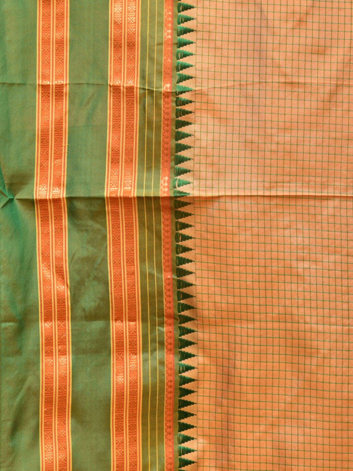 Cream and Green Narayanpet Silk Handloom Saree with Checks Design No Blouse np0755