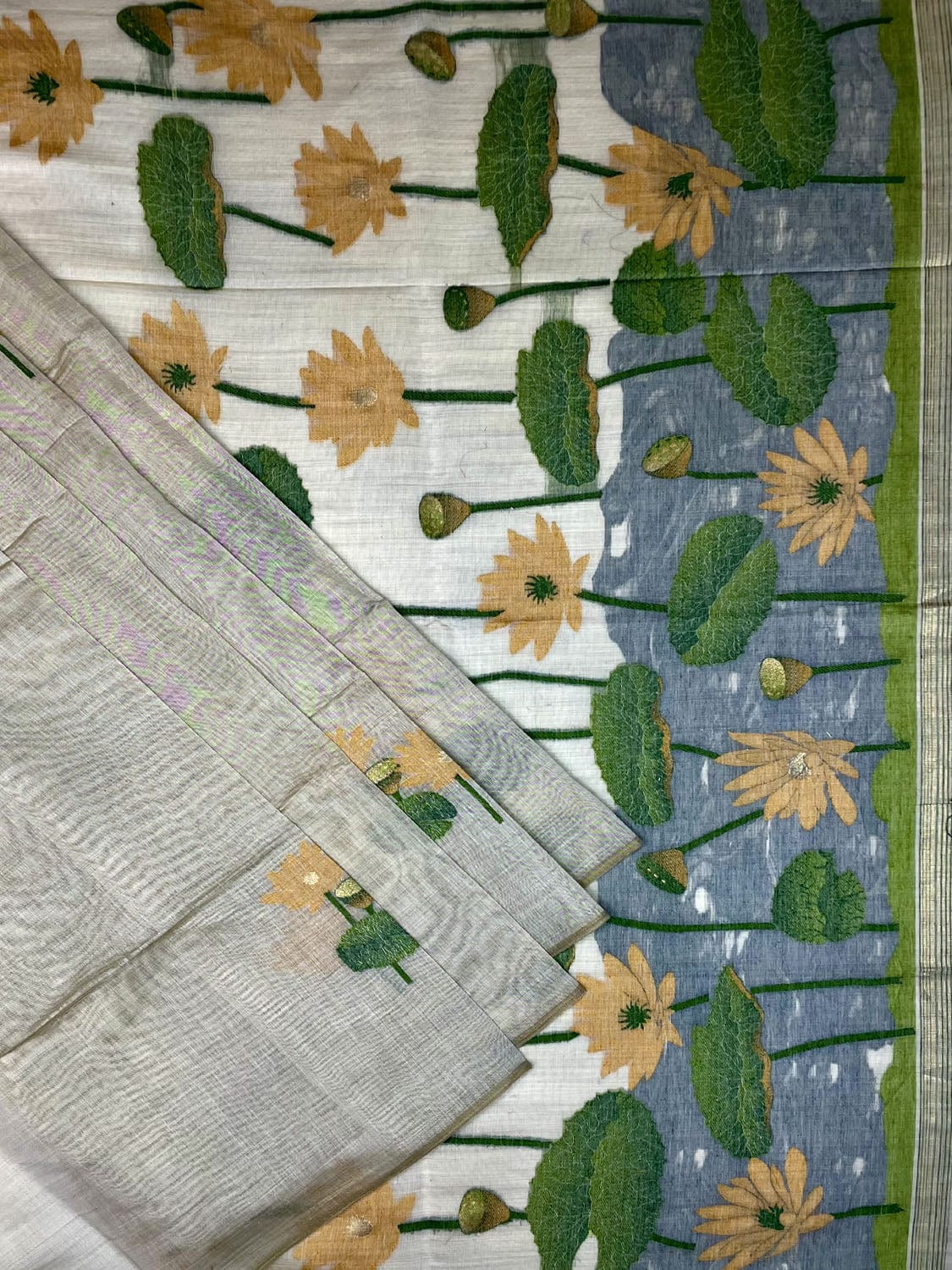 Cream and Grey Dhakai Jamdani Cotton Viscose Saree with Lotus  Pallu Design dj0030