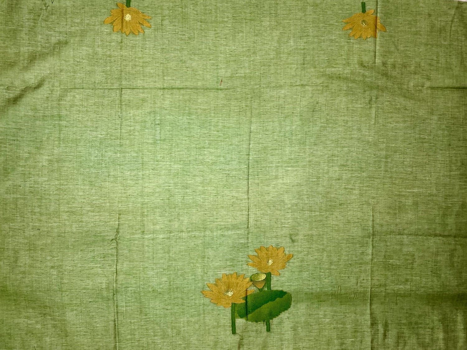 Cream and Grey Dhakai Jamdani Cotton Viscose Saree with Lotus  Pallu Design dj0030