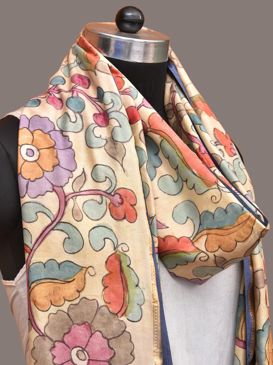Cream and Grey Kalamkari Hand Painted Kanchipuram Silk Handloom Dupatta with Floral Design 3323