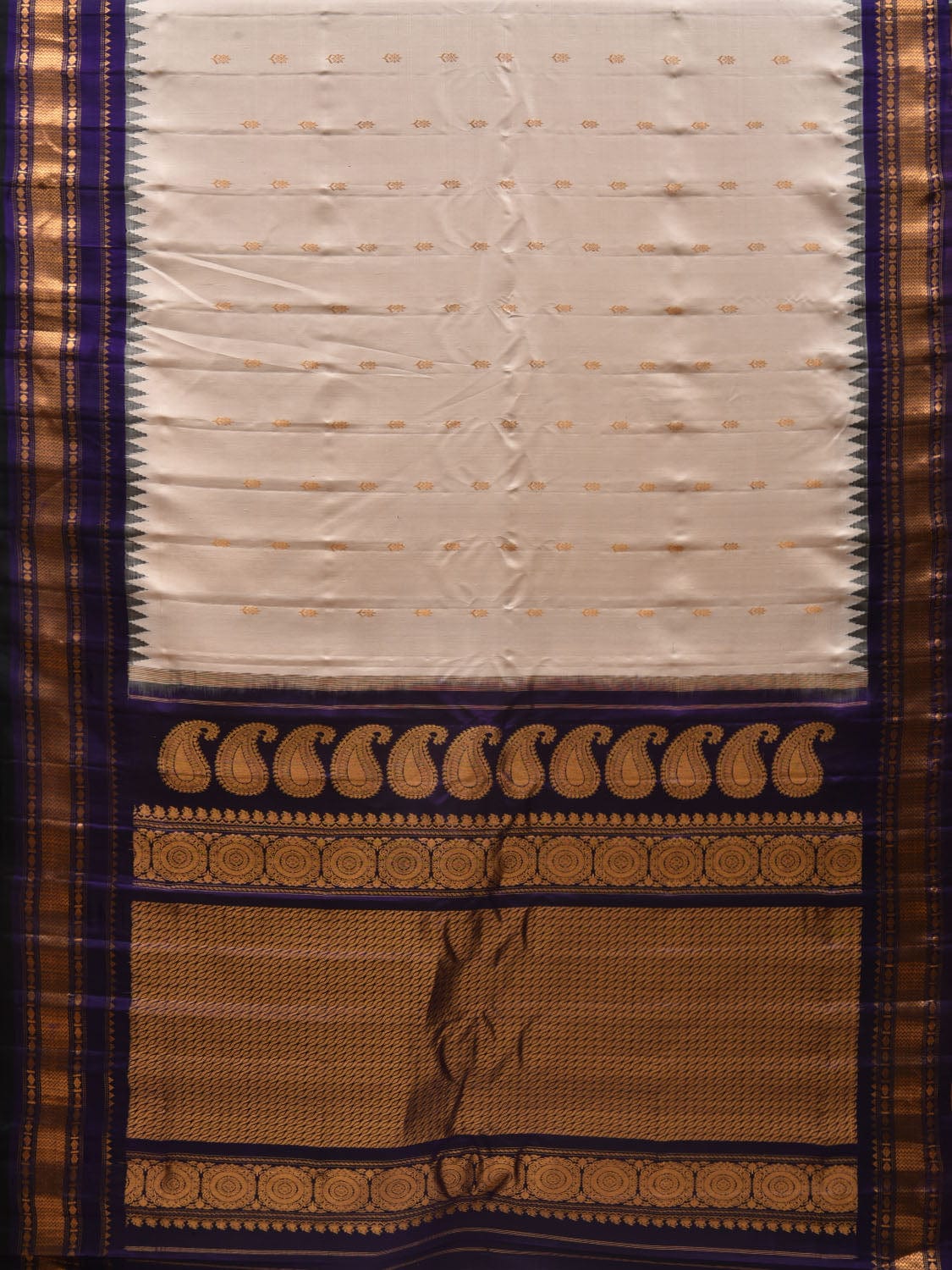 Cream and Navy Gadwal Silk Handloom Saree with Mango Pallu and Temple Border Design g0315