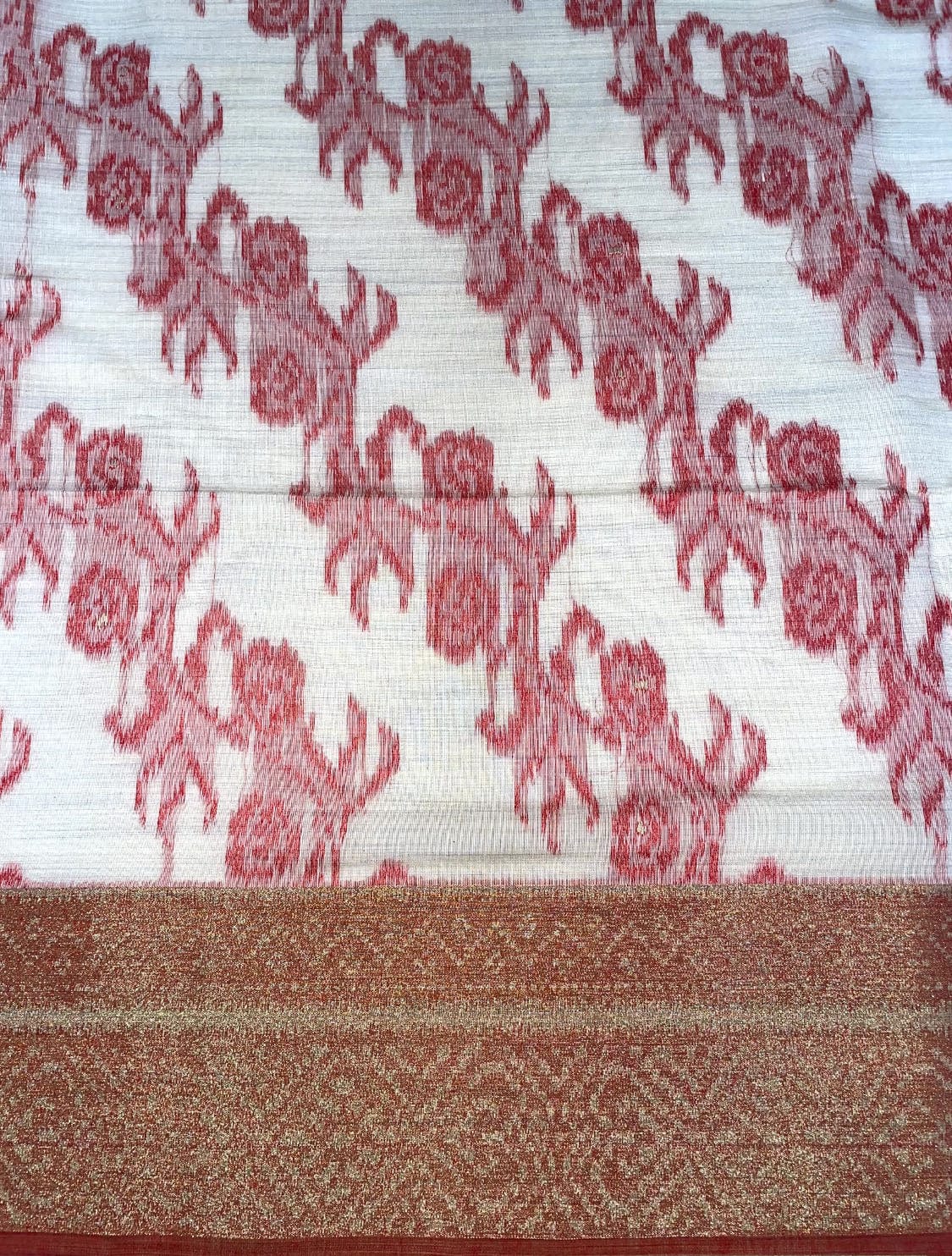 Cream and Pink Dhakai Jamdani Cotton Viscose Saree with Geometrical Cut Work and Zari Border Design dj0032