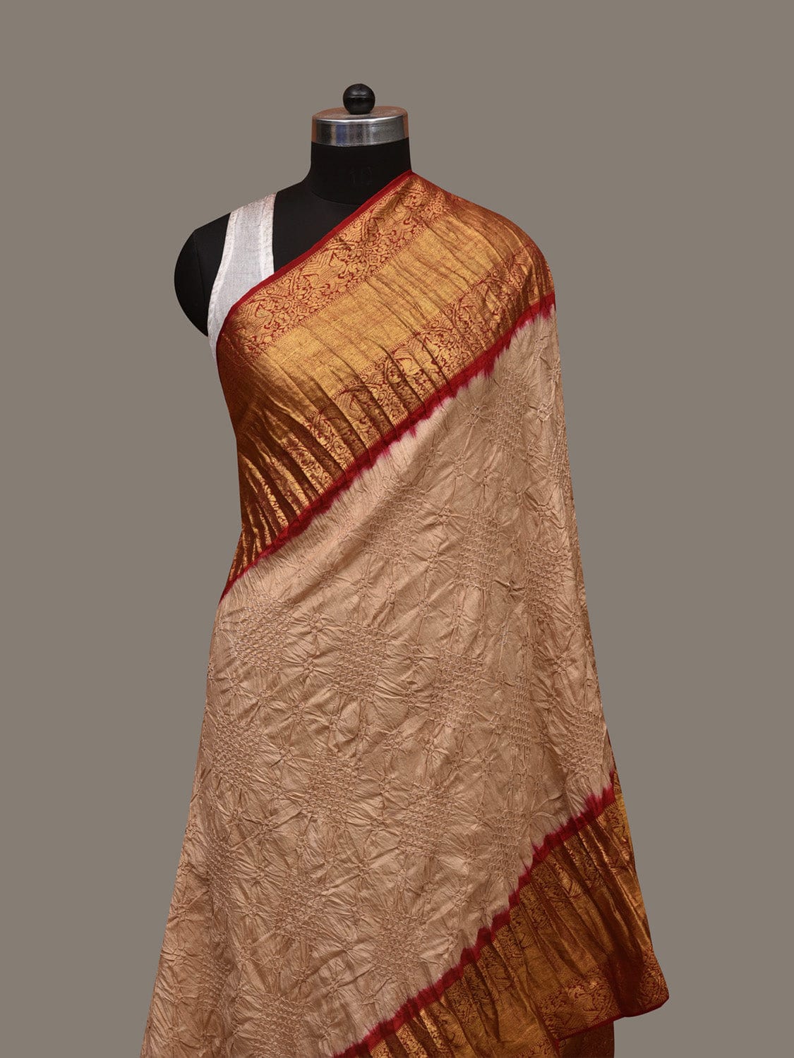 Cream and Red Bandhani Kanchipuram Silk Handloom Dupatta with Border Design ds2988