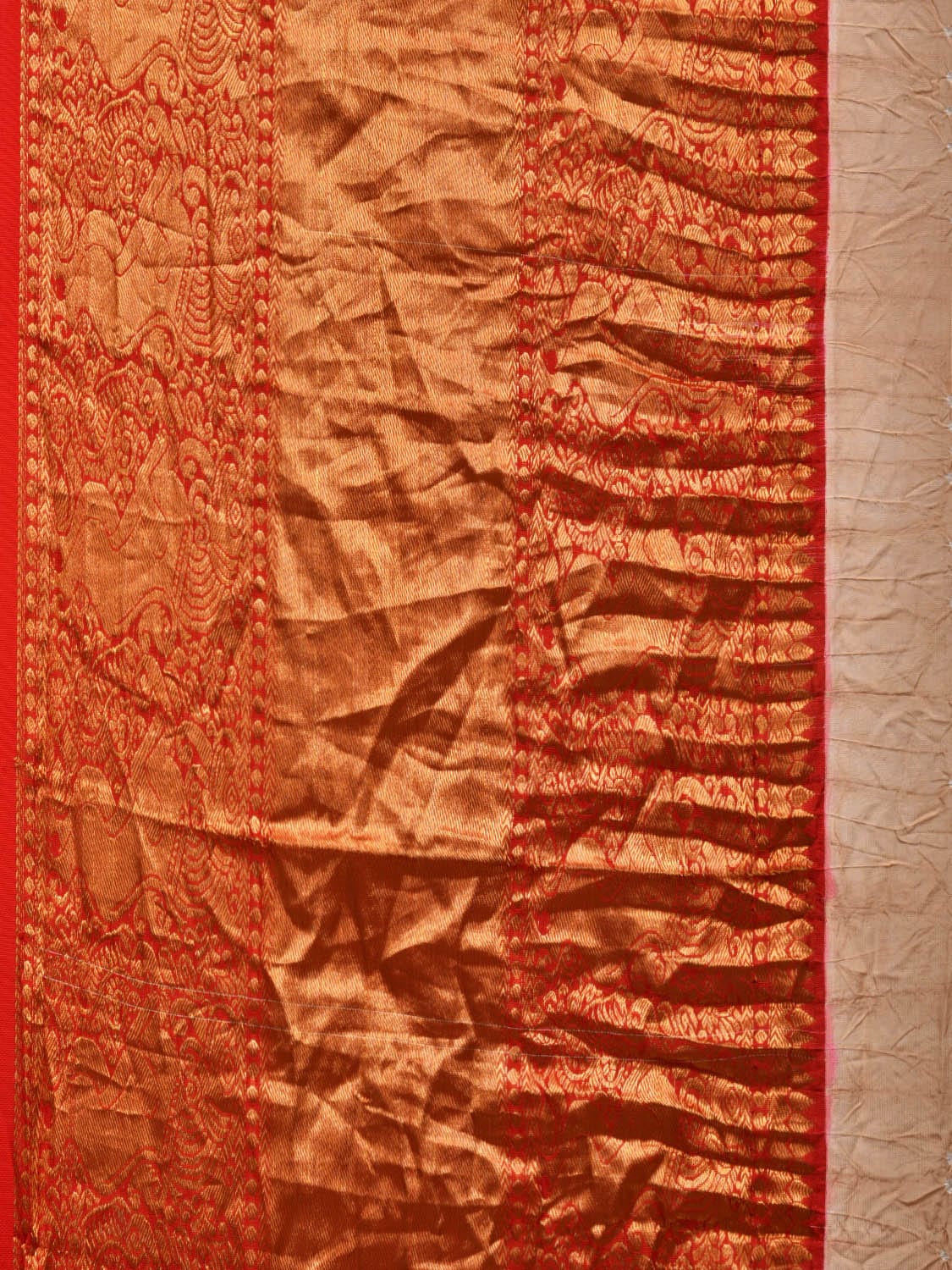 Cream and Red Bandhani Kanchipuram Silk Handloom Saree with Border and Pallu Design bn0408