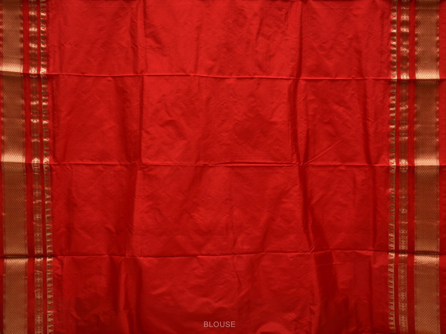 Cream and Red Gadwal Silk Handloom Saree with Checks Design g0287