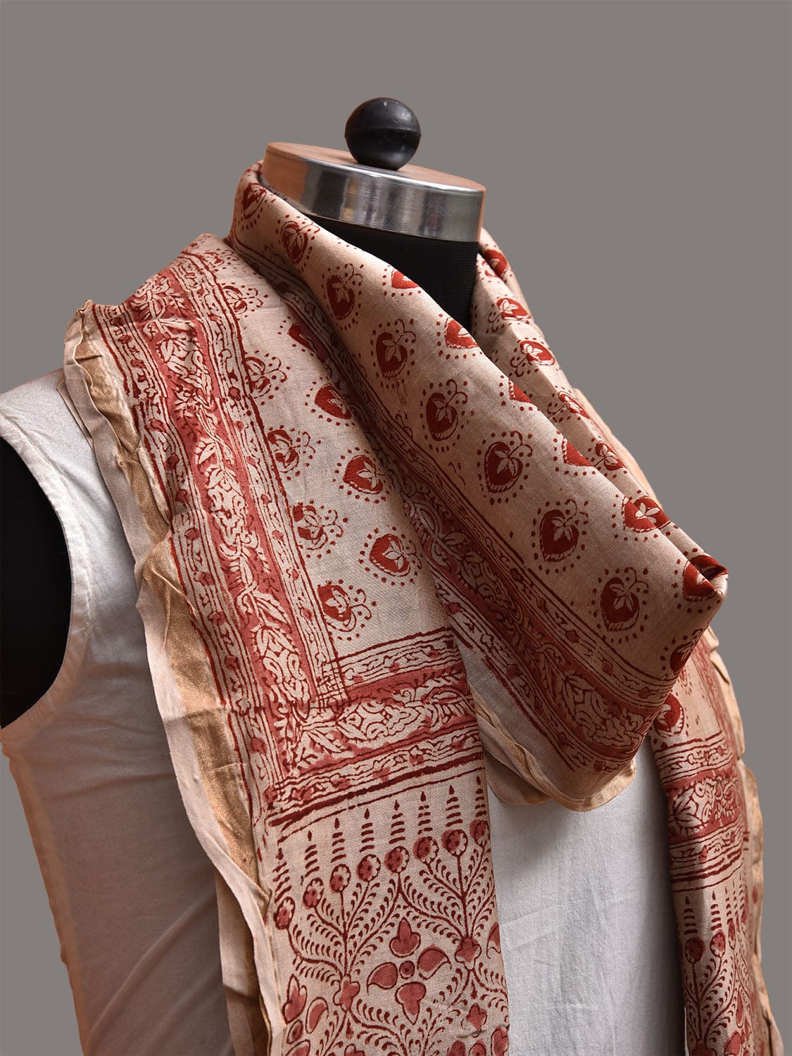 Cream and Red Kalamkari Block Print Cotton Silk Dupatta with Floral Buta Design ds3763
