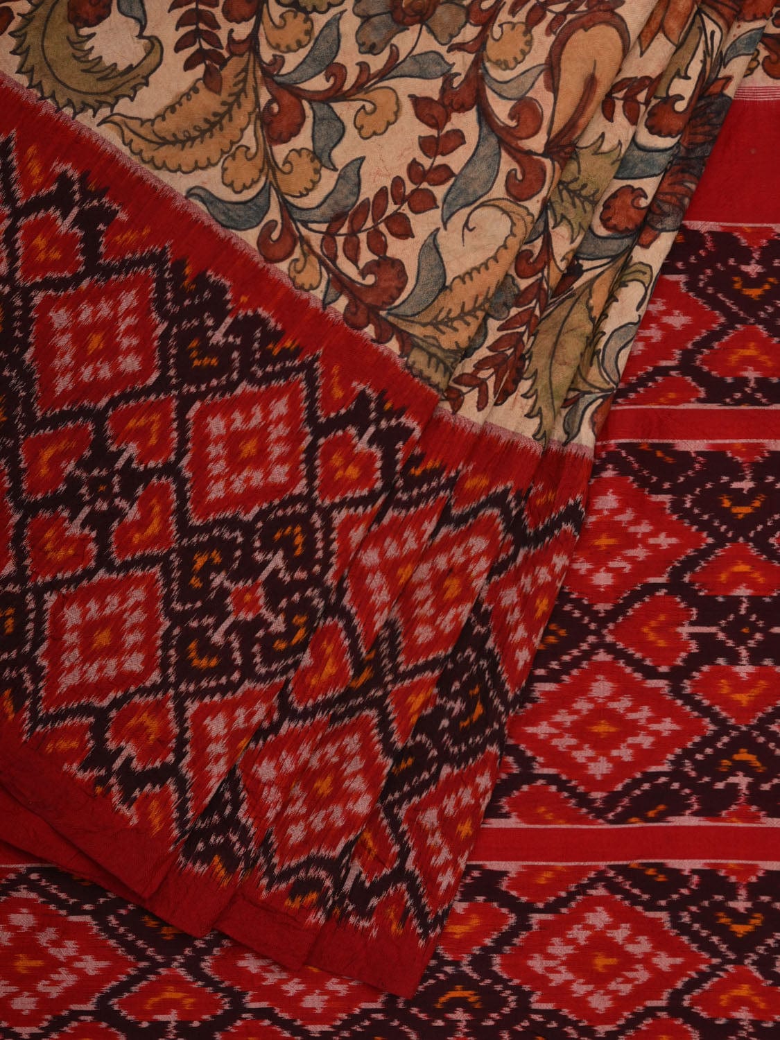 Cream and Red Kalamkari Hand Painted Ikat Silk Handloom Saree with Floral and Border Design KL0620