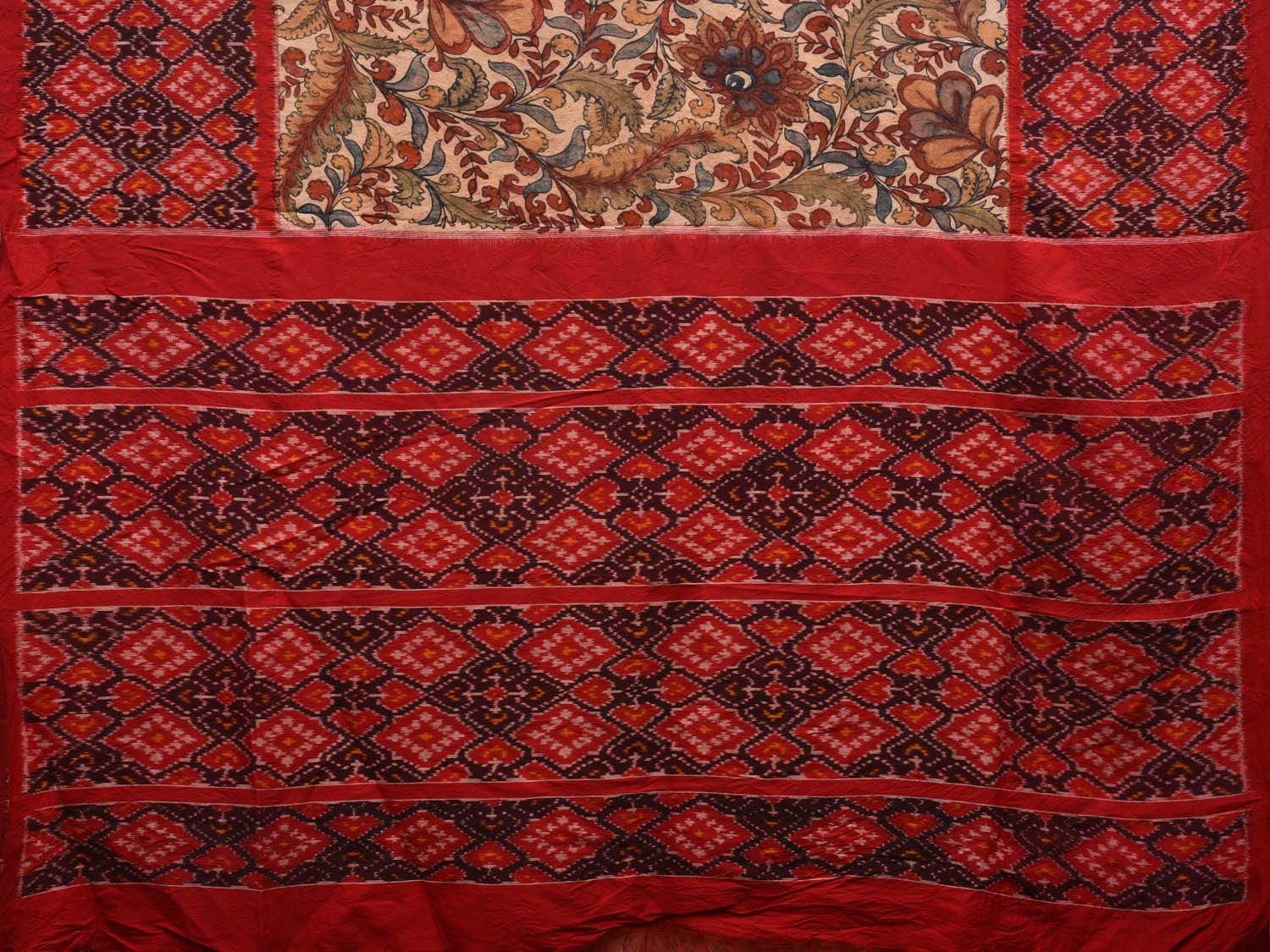 Cream and Red Kalamkari Hand Painted Ikat Silk Handloom Saree with Floral and Border Design KL0620