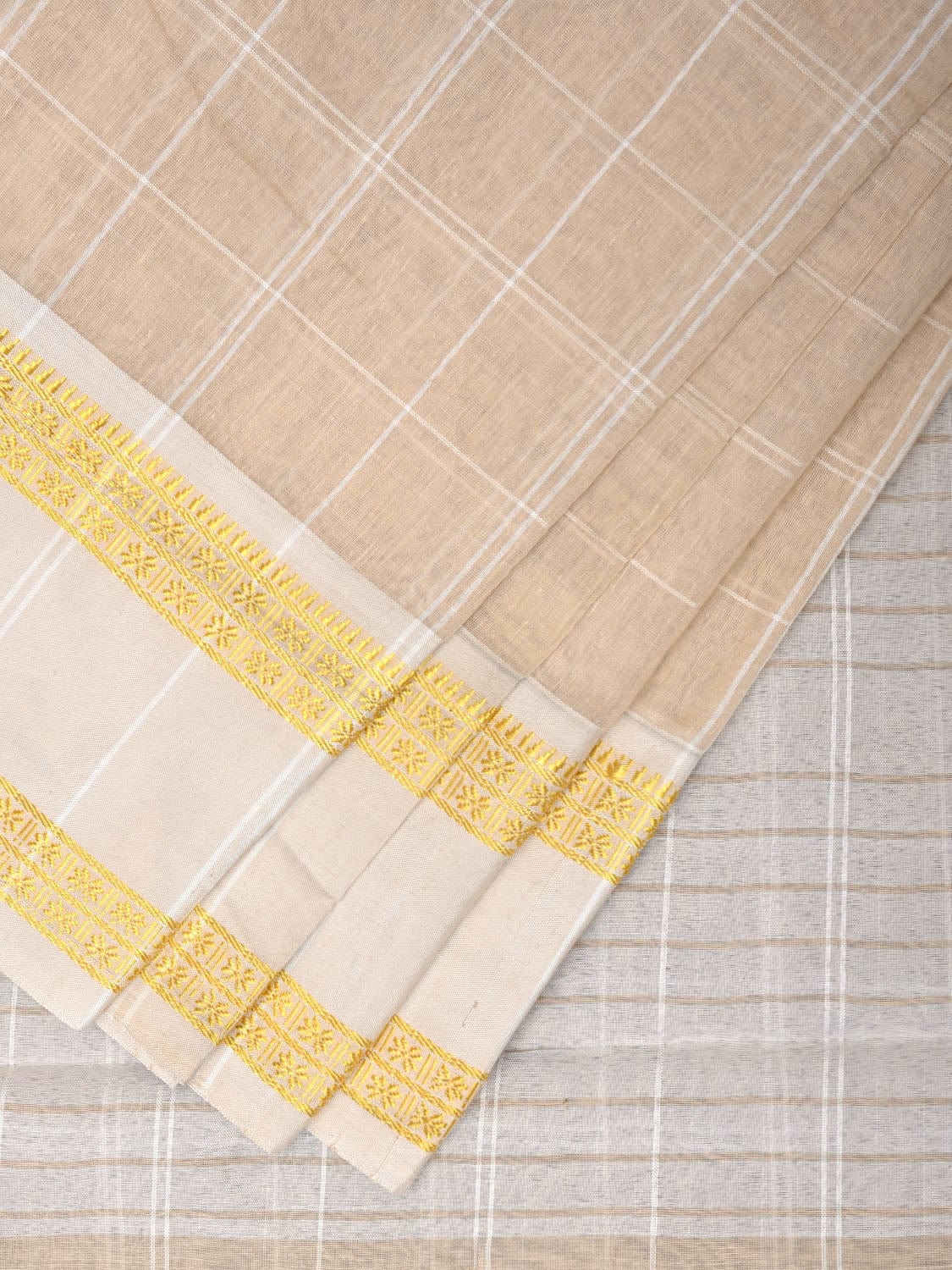 Cream and White Bamboo Cotton Saree with Big Checks Design No Blouse bc0391