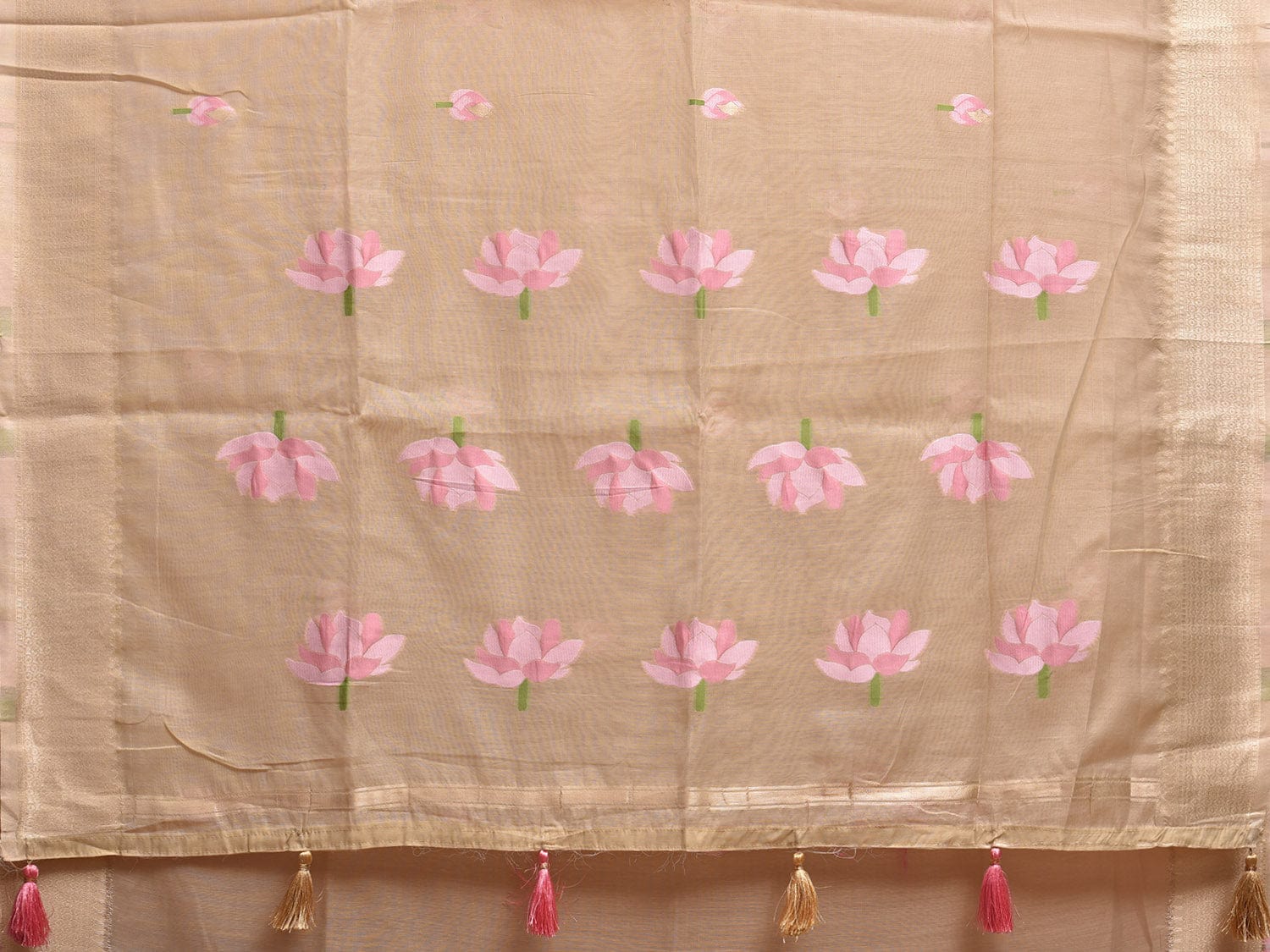 Cream Dhakai Jamdani Cotton Viscose Saree with Flower Buta and Pallu Design dj0057