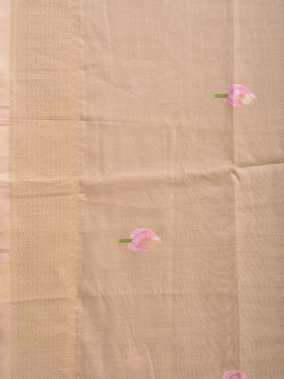 Cream Dhakai Jamdani Cotton Viscose Saree with Flower Buta and Pallu Design dj0057